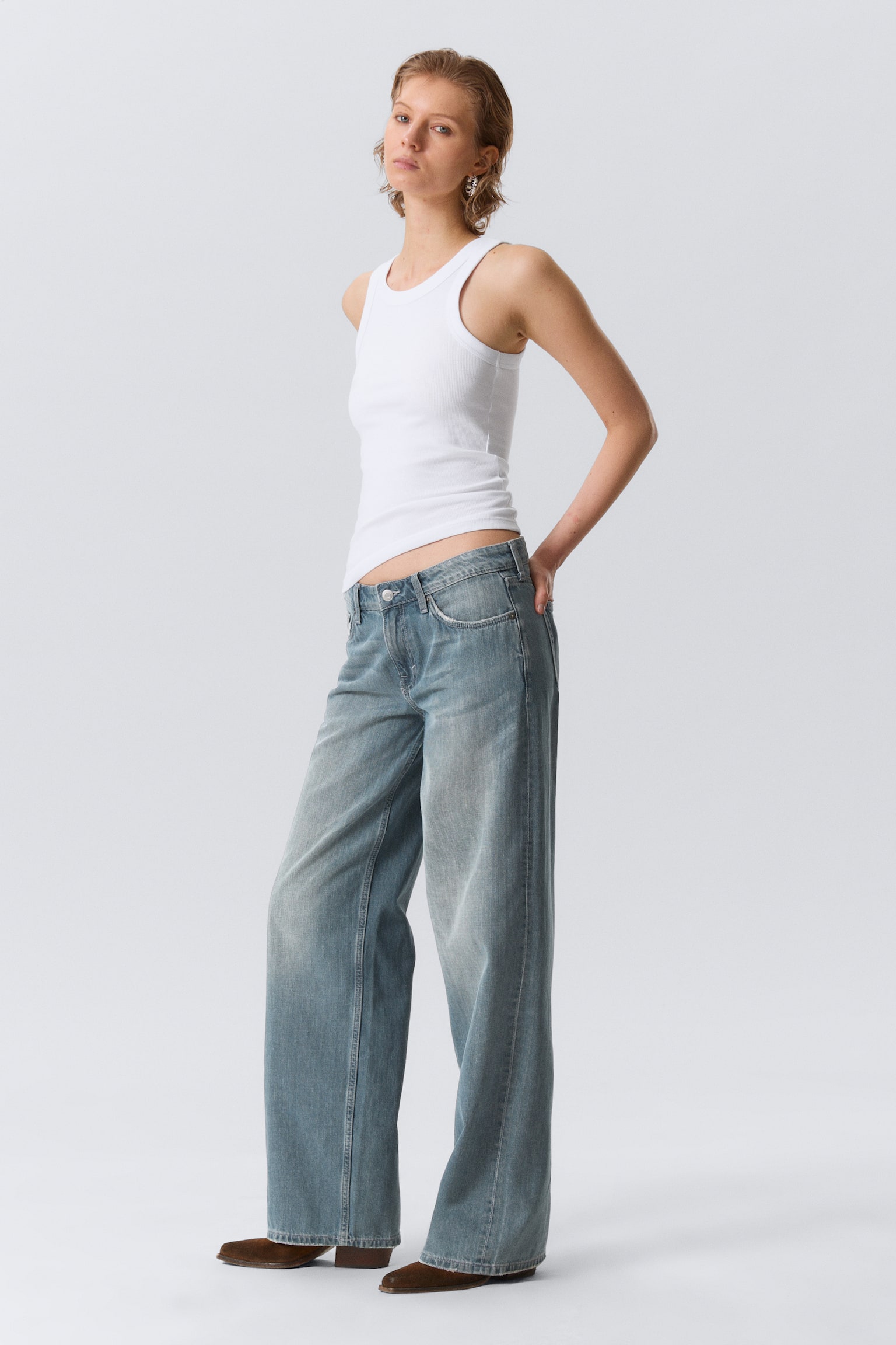 Ample Low Waist Loose Wide Leg Jeans - Gloria Blue - Mittelblau/Blue Rinse - Dunkelblau/Kimberley Blue - Hellblau/Mine Blue - Mittelblau/Redondo Blue - Mittelblau/Risso Black - Schwarz/Ink Black - Schwarz/Redondo Black - Schwarz/Deep Ocean Blue - Dunkelblau/Baltic Blue - Dunkelblau/Kite Blue - Mittelblau/Mine Grey - Dunkelgrau/Blue Stream - Mittelblau/Lip Blue - Hellblau - 7