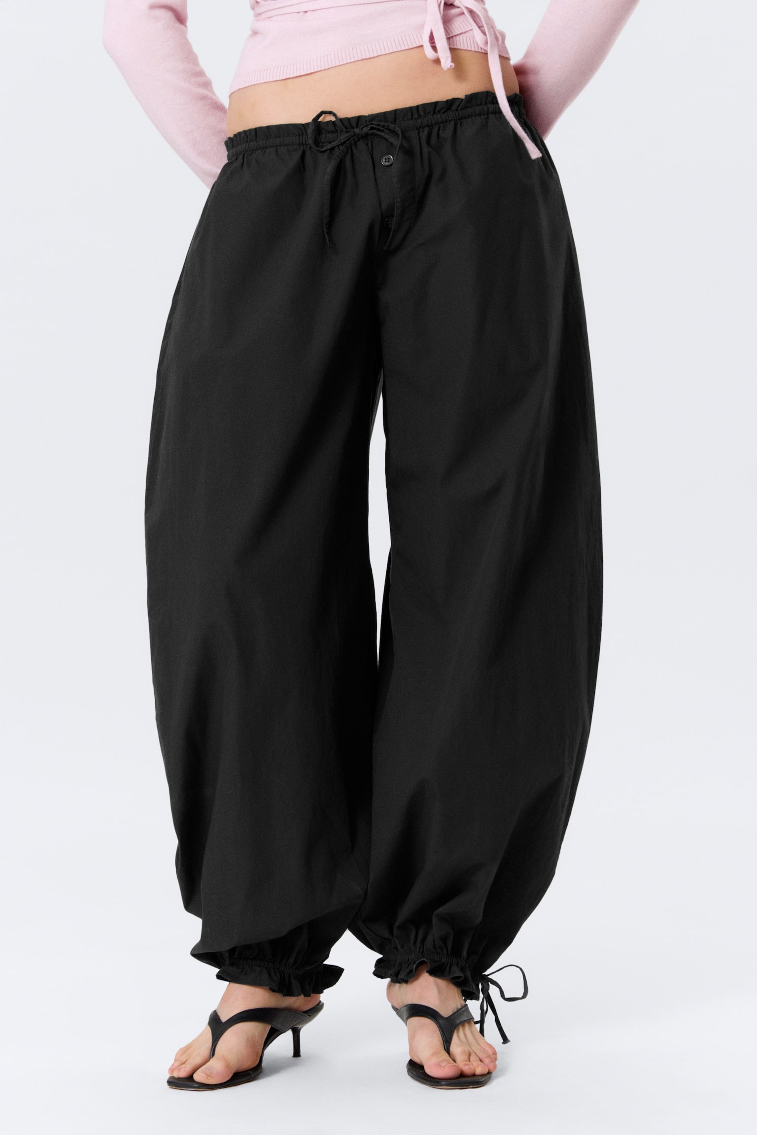 Low Rise Ruched Drawstring Trousers - Schwarz/Offwhite/Helles Khakigrün - 3