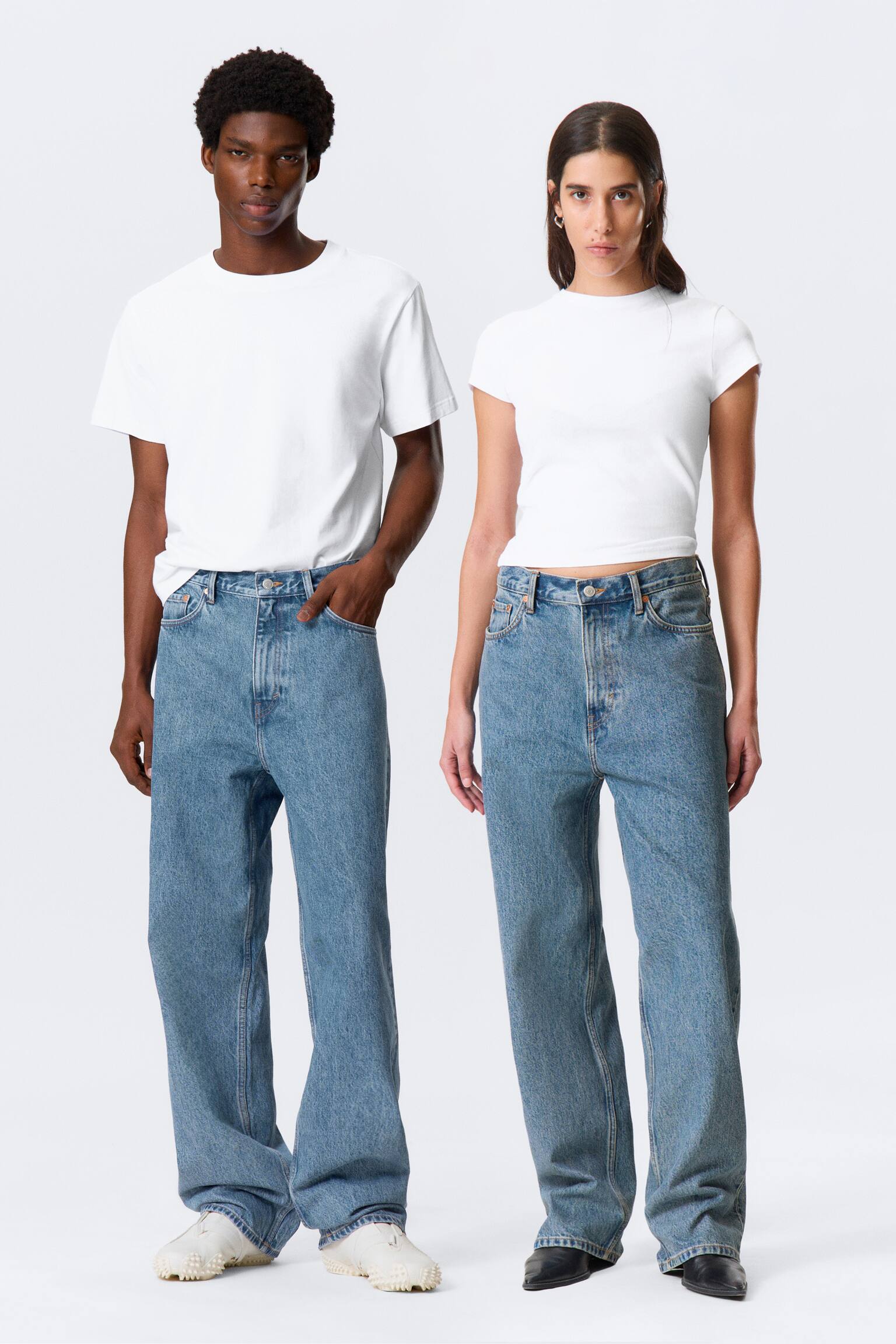 Galaxy Mid Waist Loose Straight Leg Unisex Jeans - 90s Blue - Mellanblå/Blue Rinse - Mörkblå/Gloria Blue - Mellanblå/Port Blue - Ljusblå/Redondo Black - Svart/2000 Blue - Mellanblå/Tuned Black - Svart/Deep Ocean Blue - Mörkblå/Second Blue - Blå/Canyon Grey - Mellangrå/Blue Fade - Mellanblå - 1