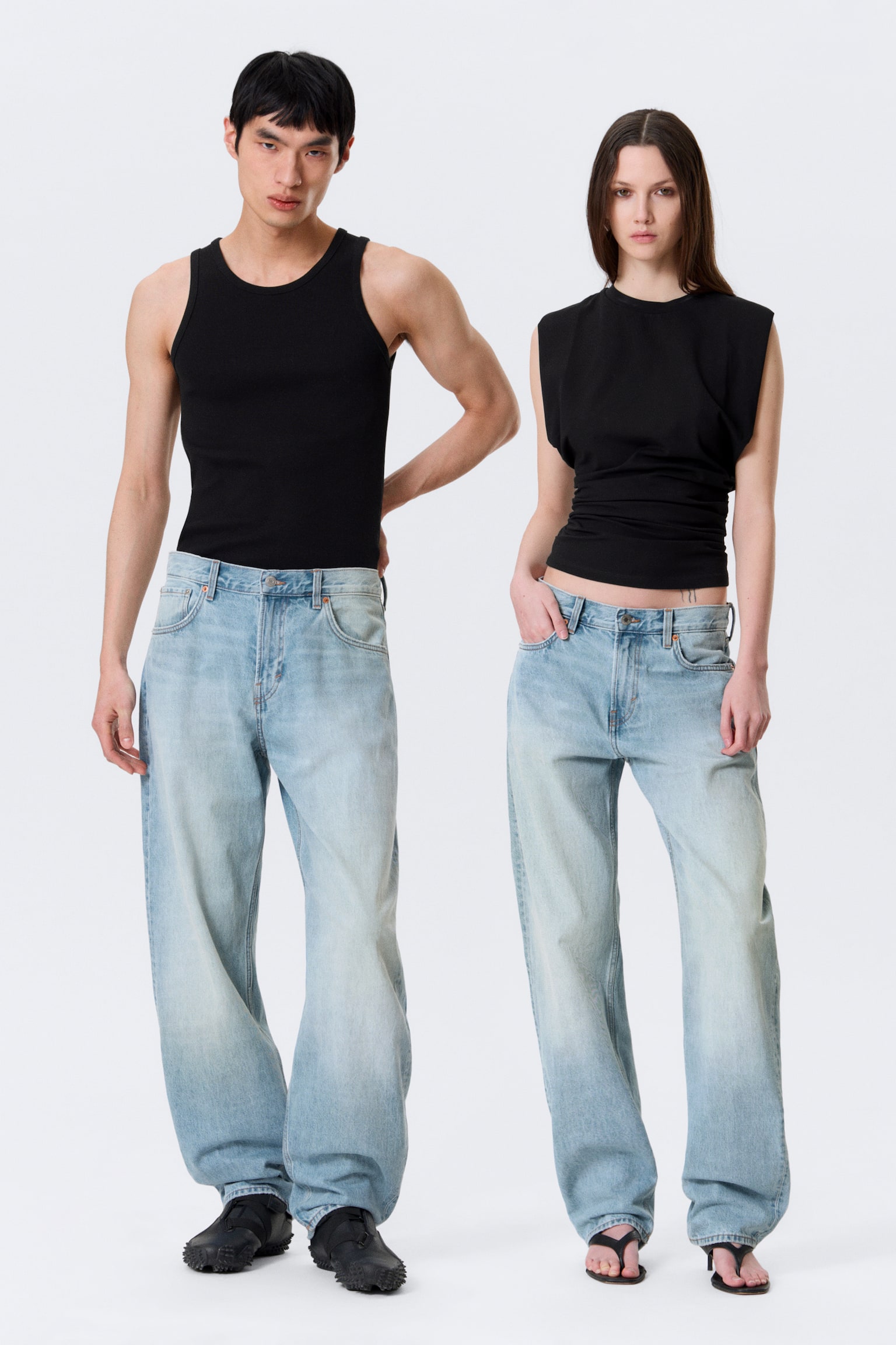 Nebula Mid-Rise Loose Barrel Leg Unisex Jeans - Kimberley Blue – lyseblå/Chelsea Black - Sort/Blue Rinse – mørkeblå - 1