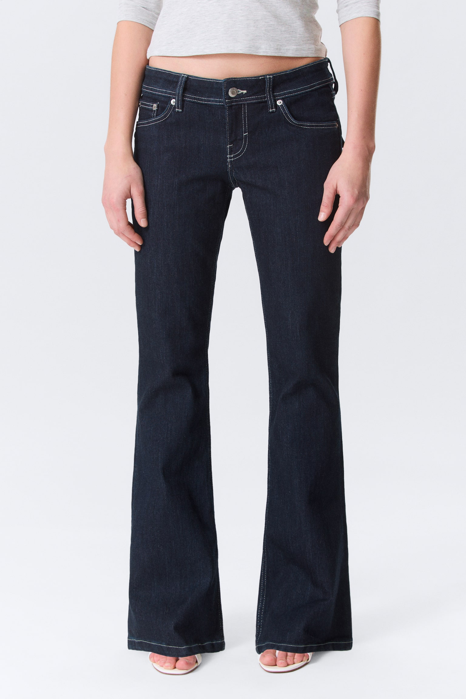 Low Rise Slim Flared Leg Jeans - Blue Rinse - Dunkelblau/Ink Black - Schwarz/Fresh Blau - Mittelblau - 3