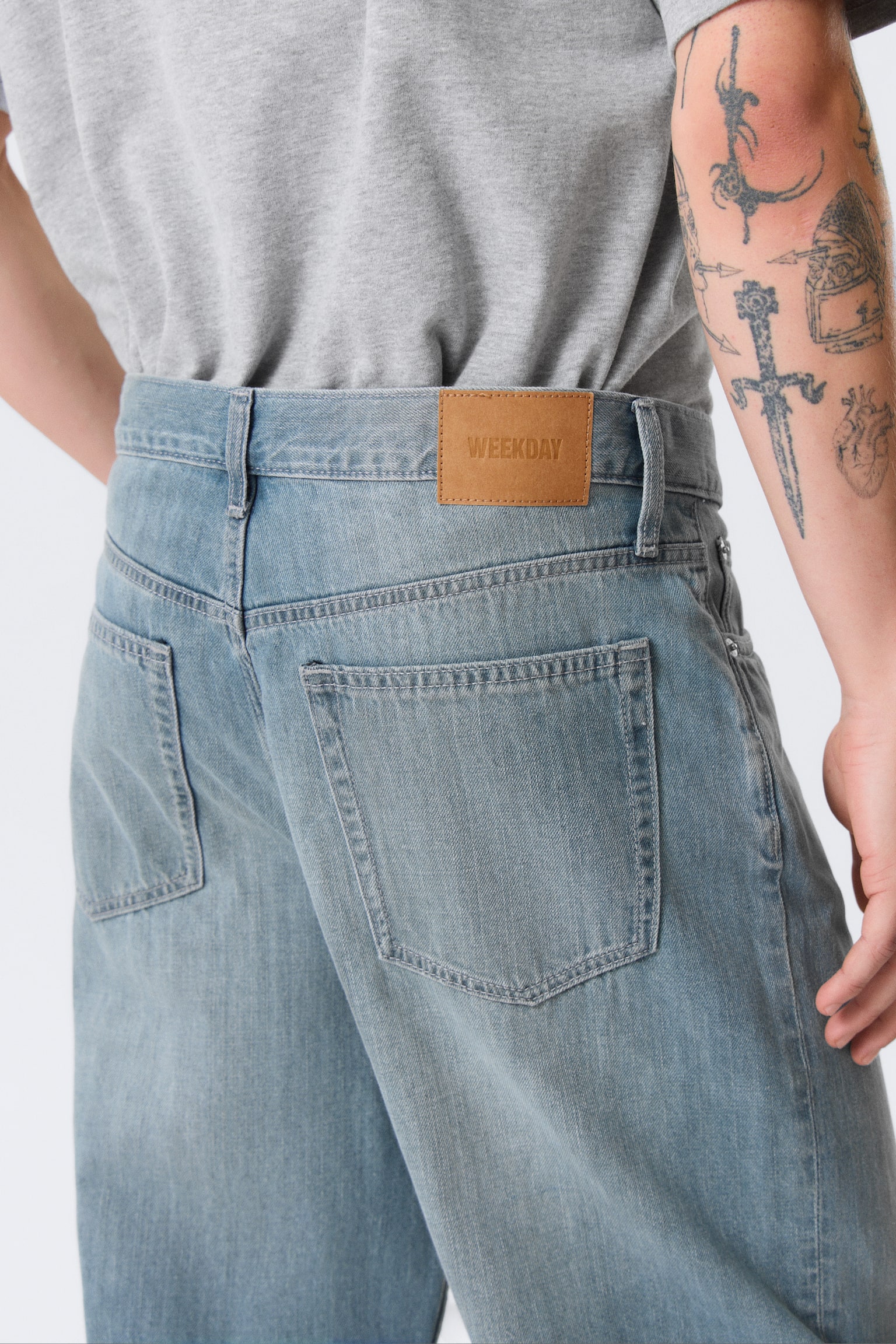 Galaxy дънки с права кройка и средна талия, унисекс - Gloria синьо - средно синьо/Синьо изплакване - тъмносиньо/Redondo Black - Черно/Светлосиньо/2000 синьо - средно синьо/Тъмносиньо - Тъмносиньо/Синьо второ - Синьо/Tuned Black - Black/90s Blue - Средно синьо/Canyon Grey - Medium Grey/Blue Fade - Medium Blue - 4