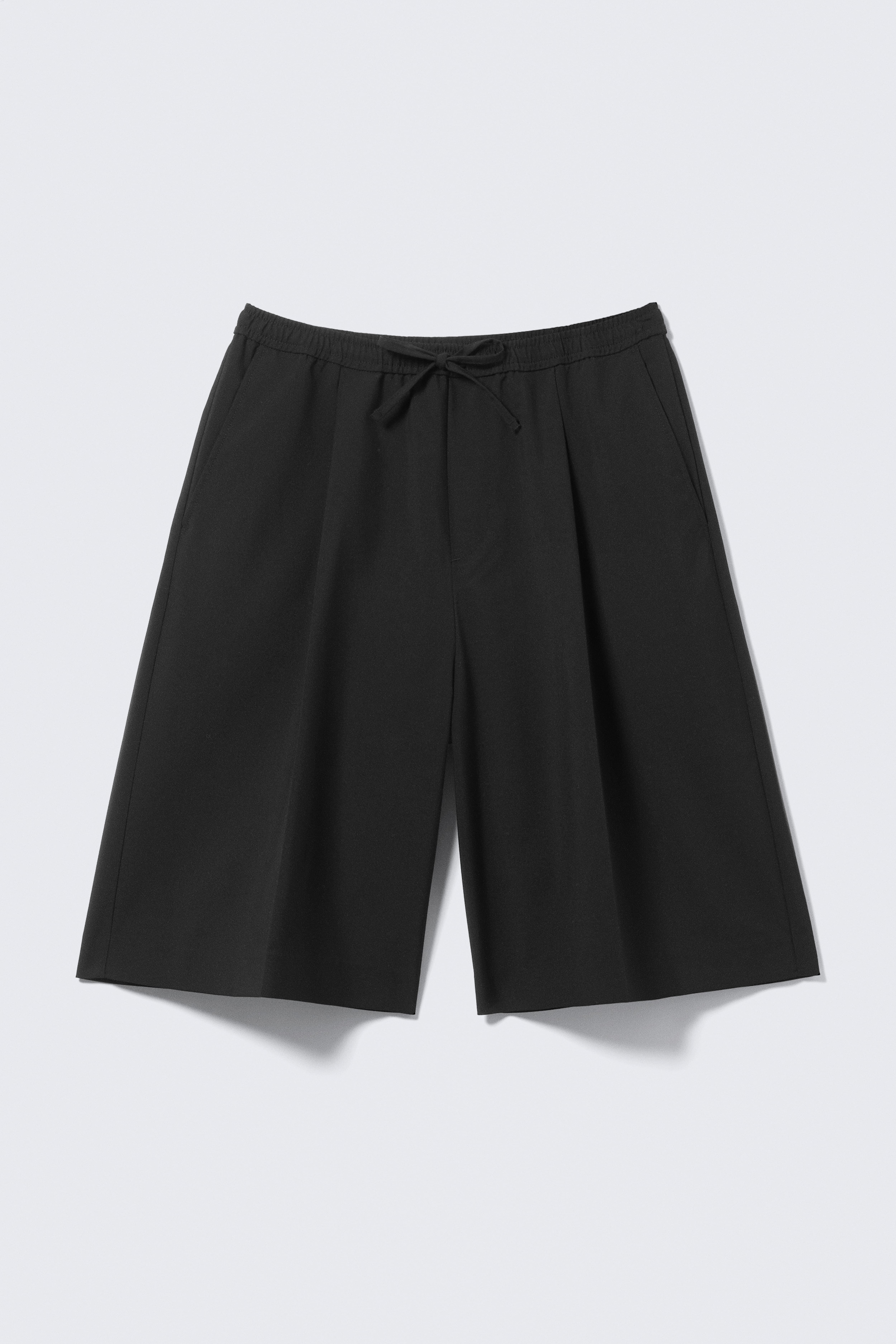 Løse habitshorts med mellemhøj talje - Sort