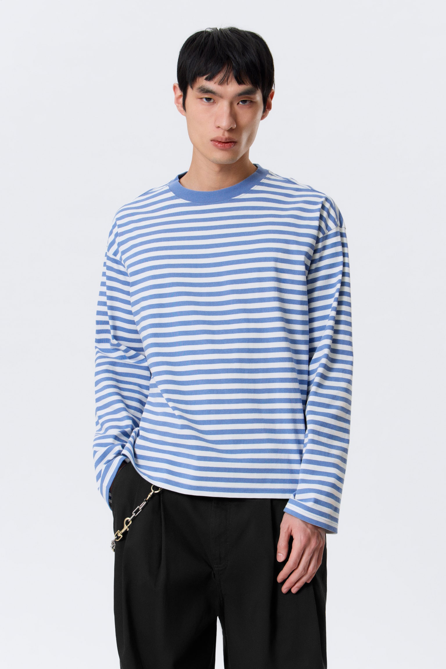 Ruimvallend boxy T-shirt met lange mouwen - Blauw en wit gestreept/Wit/Gestreept donkerbruin/Zwart/Donkerbruin/Blauw met wassing/Donkergroen/White & Navy Stripes/Zachtgrijs/Blauw met wassing - 5