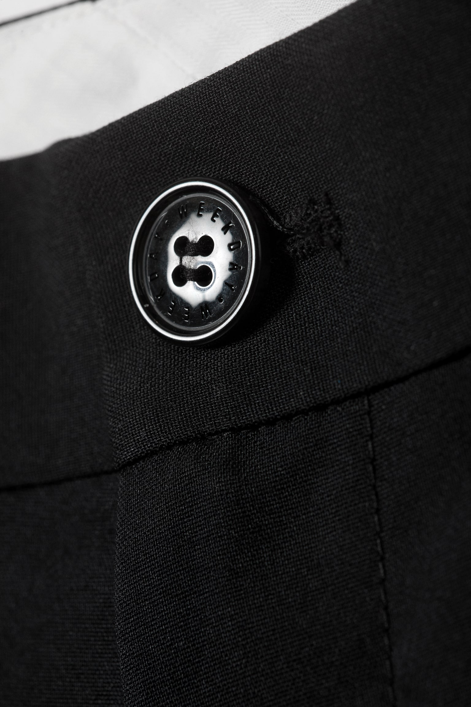 Spodnie garniturowe Moe Relaxed Low Rise Bootcut Leg - Czarny - 5