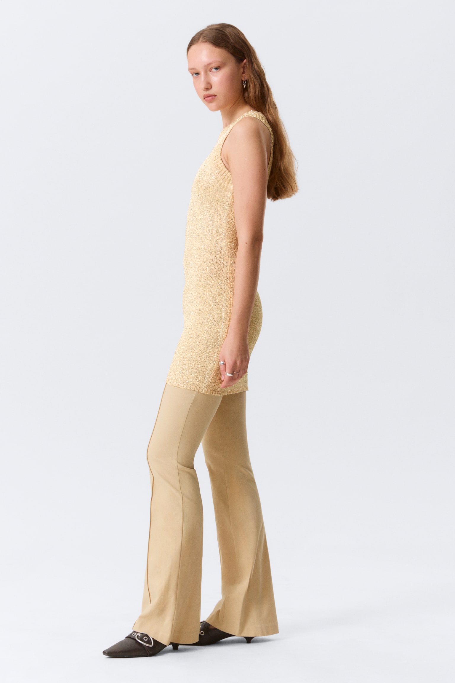 Transparentes Strick-Minikleid mit Pailletten - Goldfarben/Beige/Silberfarben - 4