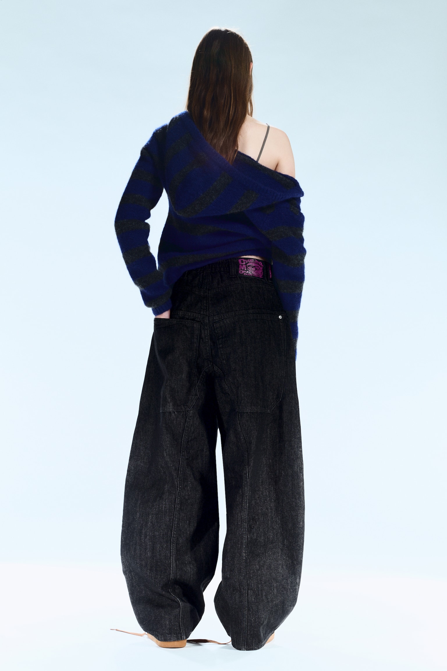 Dunno Unisex Low Rise Loose Barrel Leg Jeans - Black Rinse - Schwarz/02 Blue - Mittelblau/Cloudy Blue - Mittelblau - 5