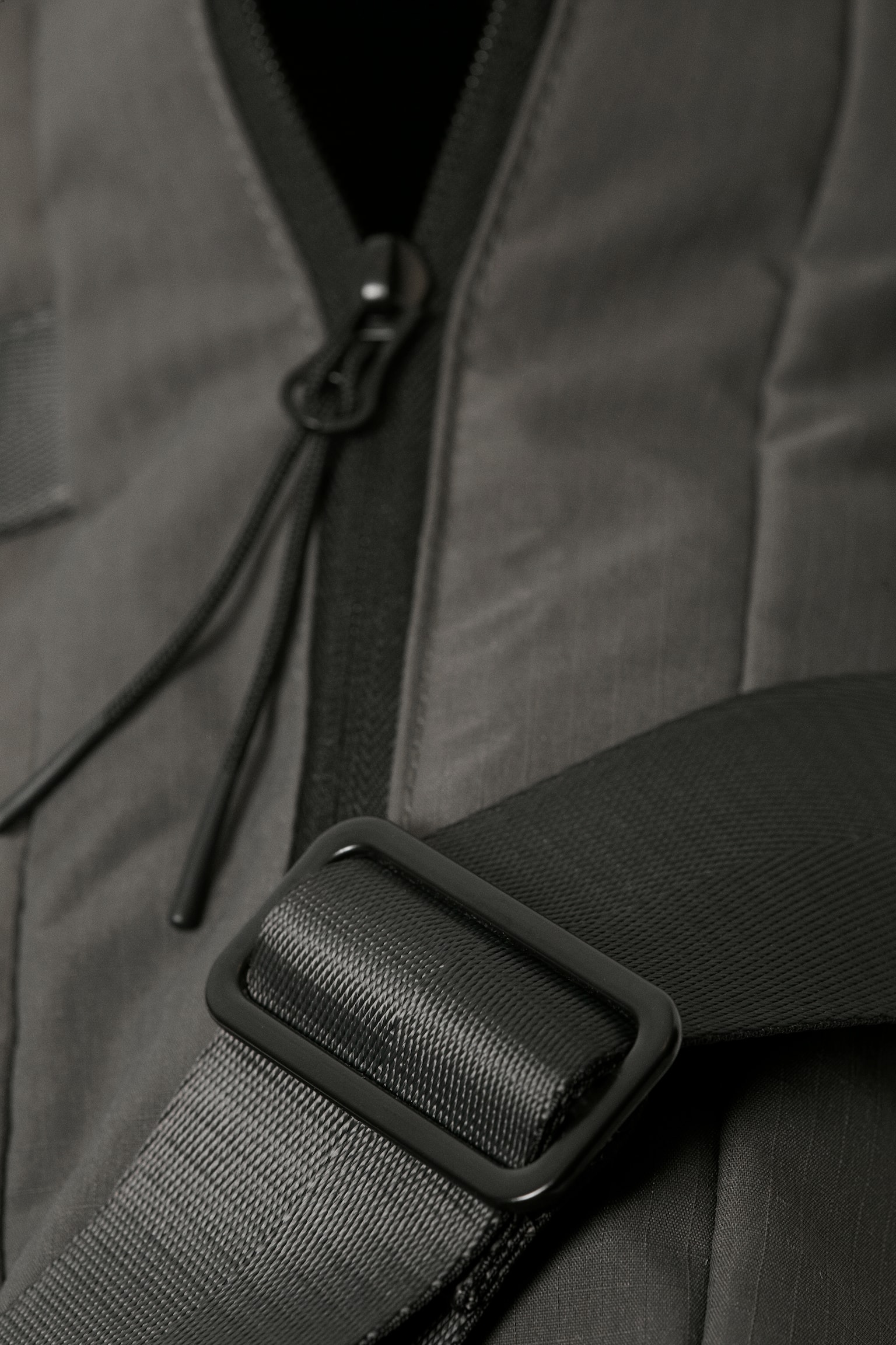 Utility crossbody taška - Dark Grey/Čierna - 7