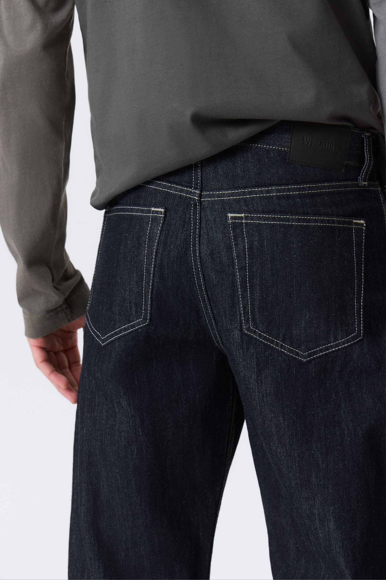 Nebula Mid Waist Loose Barrel Leg Unisex Jeans - Blue Rinse - Dunkelblau/Chelsea Black - Schwarz - 7