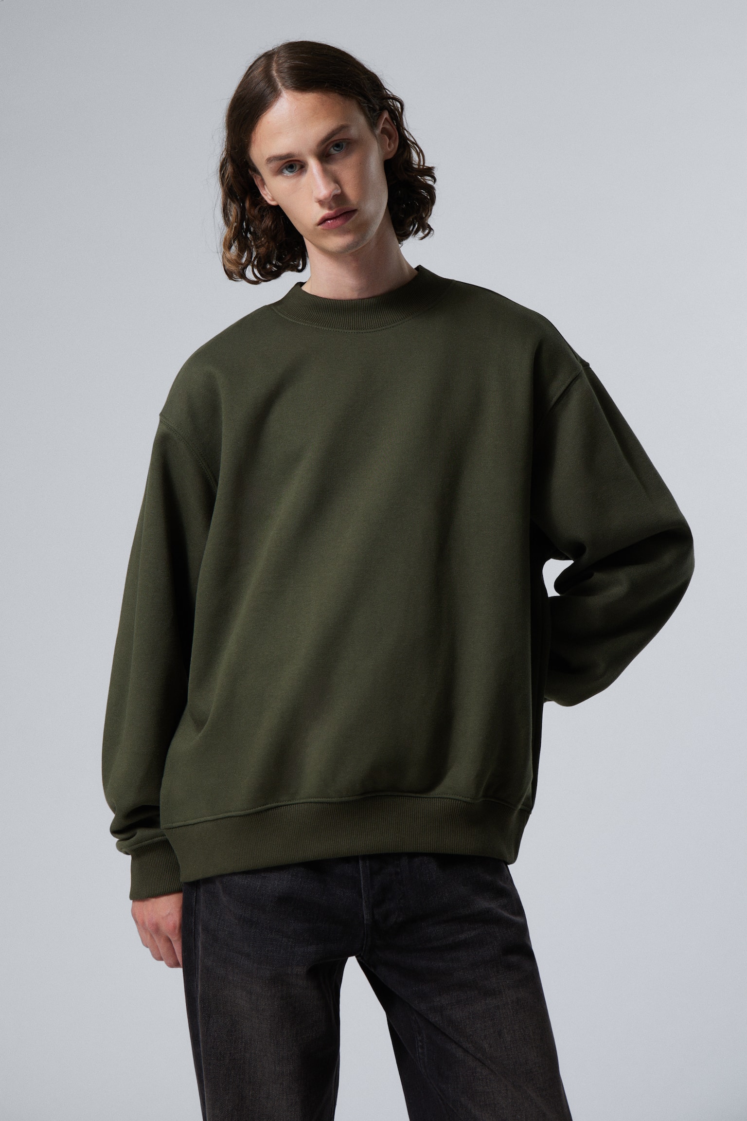 Relaxed Heavyweight Sweatshirt - Dark Khaki Green/Black/Washed Dusty Grey/Off-black/Dark Purple/Off Black - 1