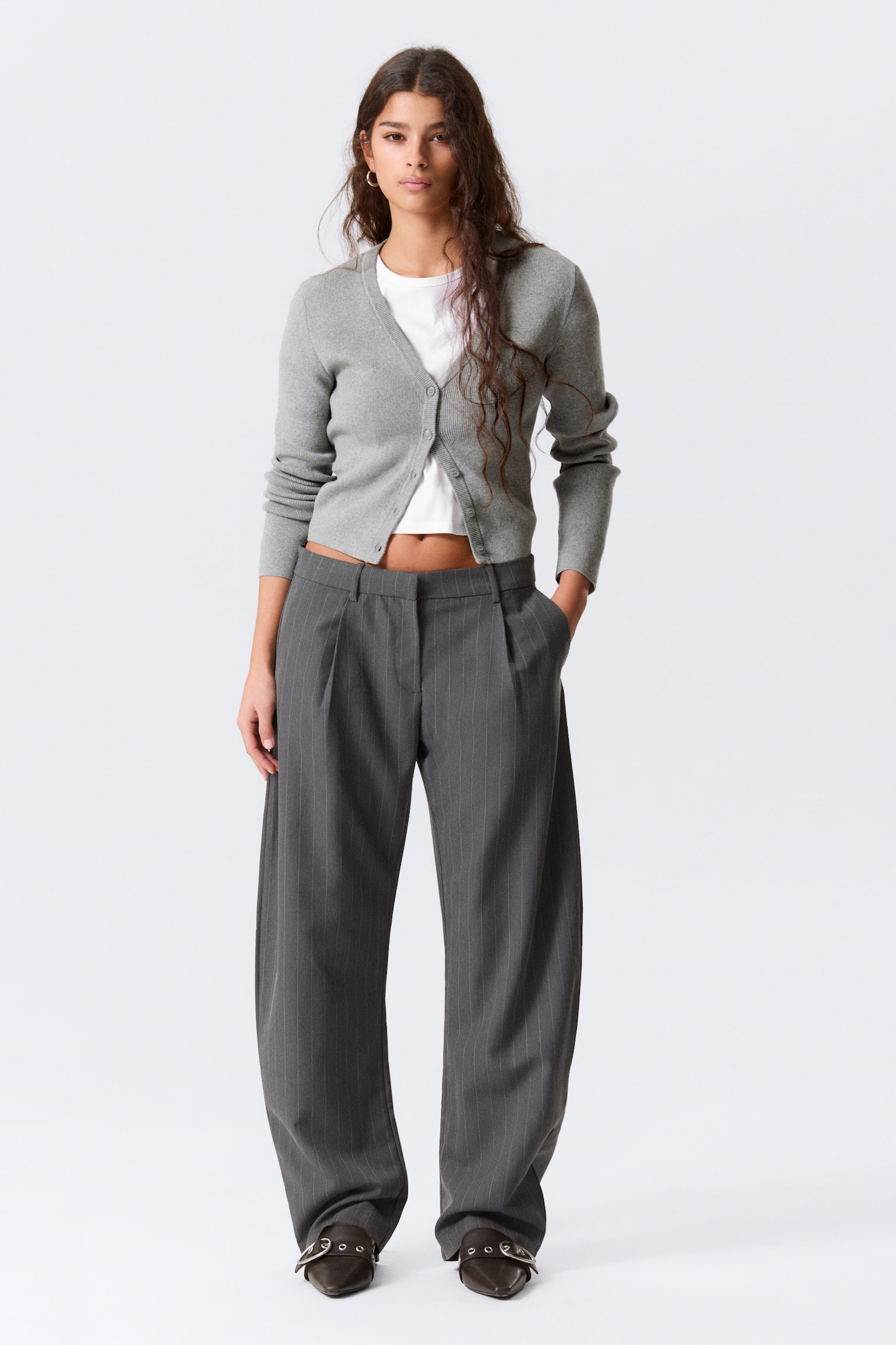 Kardigan z dekoltem w serek - Grey Melange/Brązowy w paski - 4