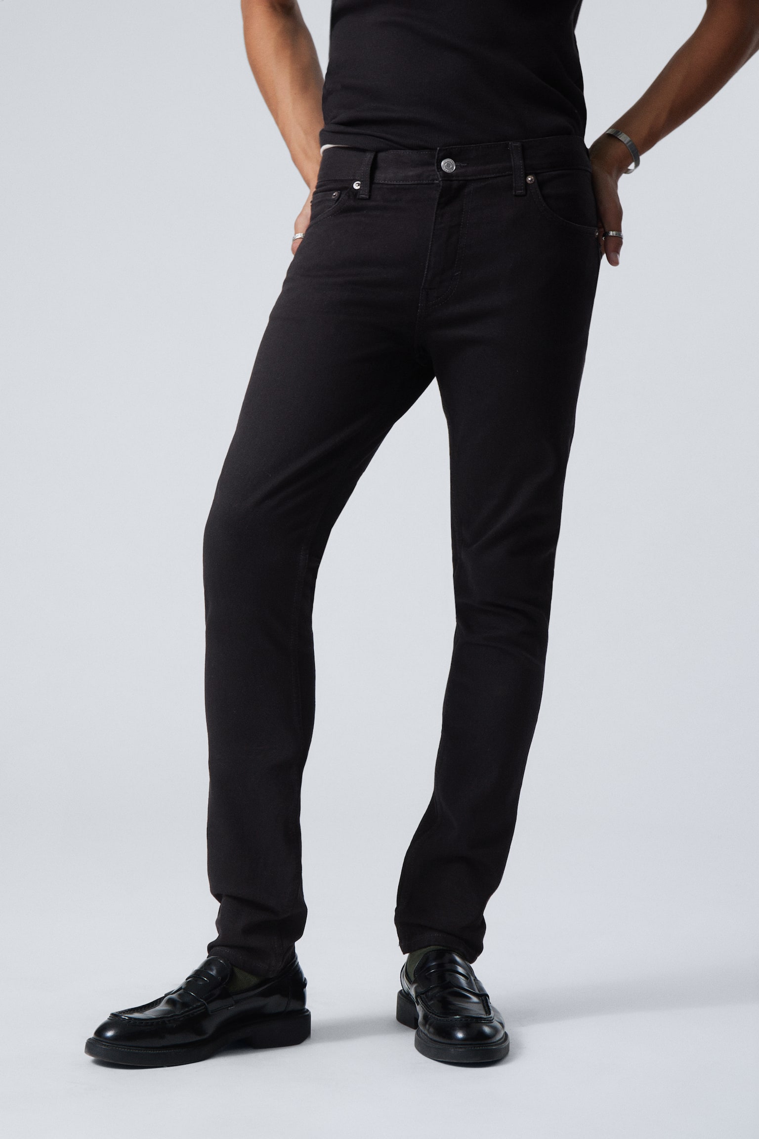 Friday Skinny Slim Leg Jeans - Black - 5