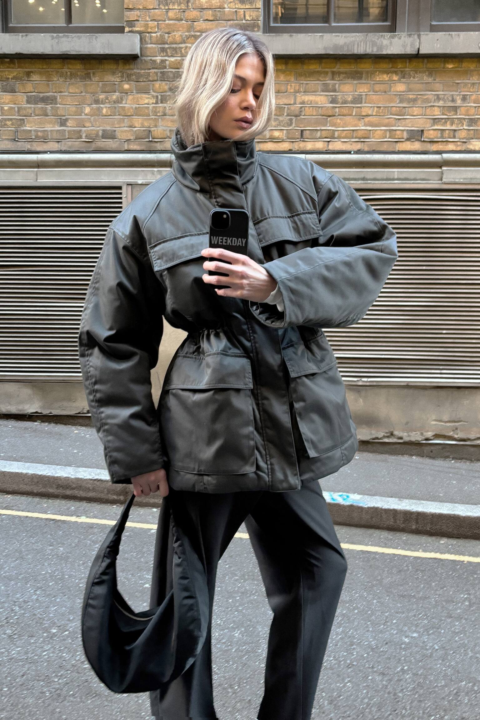 Oversized Utility-Jacke mit Wattierung - Dunkelgrau - 1