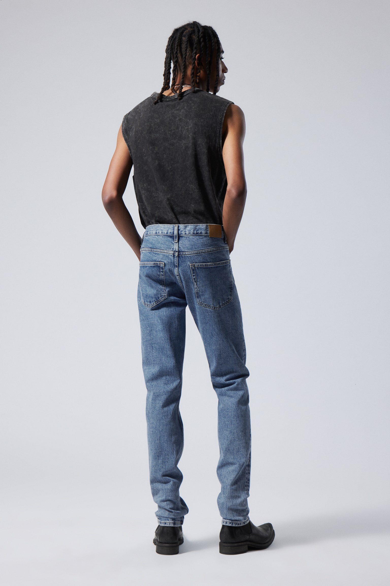 Sunday Slim Tapered Leg Jeans - 90s Blue - Medium Blue/Almost Black - Black/Cerulean Blue - Light Blue - 5