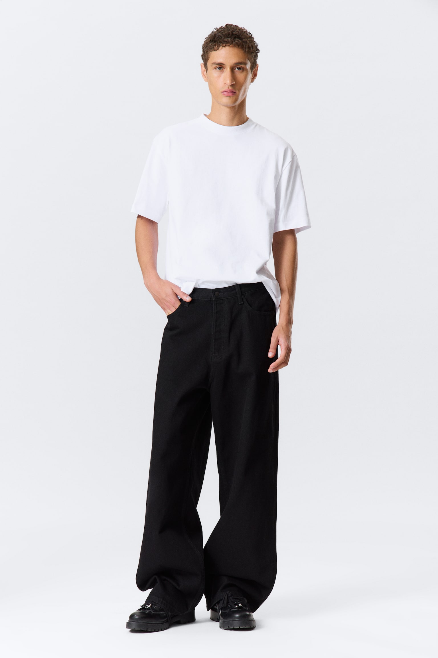 Astro Mid Rise Loose Baggy Leg Unisex Jeans - Black Rinse - Schwarz/Kimberley Blue - Hellblau/Blue Rinse - Dunkelblau/Chelsea Black - Schwarz/Blue Hymn - Mittelblau/Board Blue - Mittelblau/Blue Stream - Mittelblau/Tuned Black - Schwarz/Arizona Blue - Mittelblau/Minen-Grau - 9