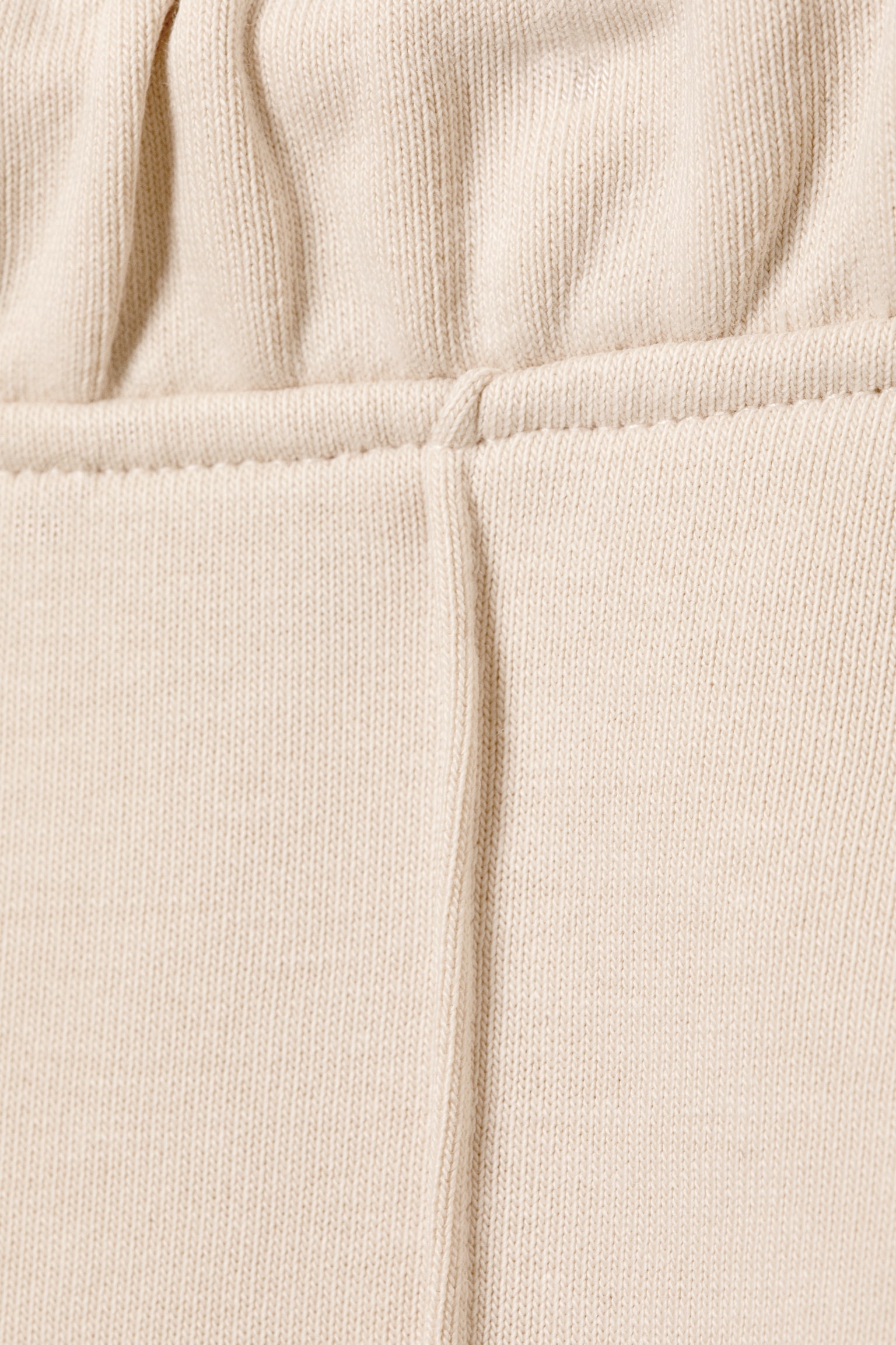 Sweatpants mit mittelhohem Bund, Schlag und Biesen - Helles Beige/Schwarz - 4