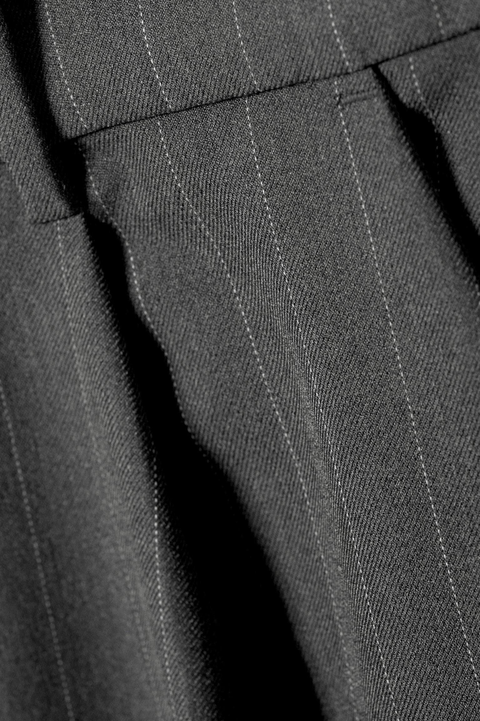 Locker sitzende Anzughose mit Barrel-Bein - Dunkelgrau-Melange gestreift/Schwarz - 3