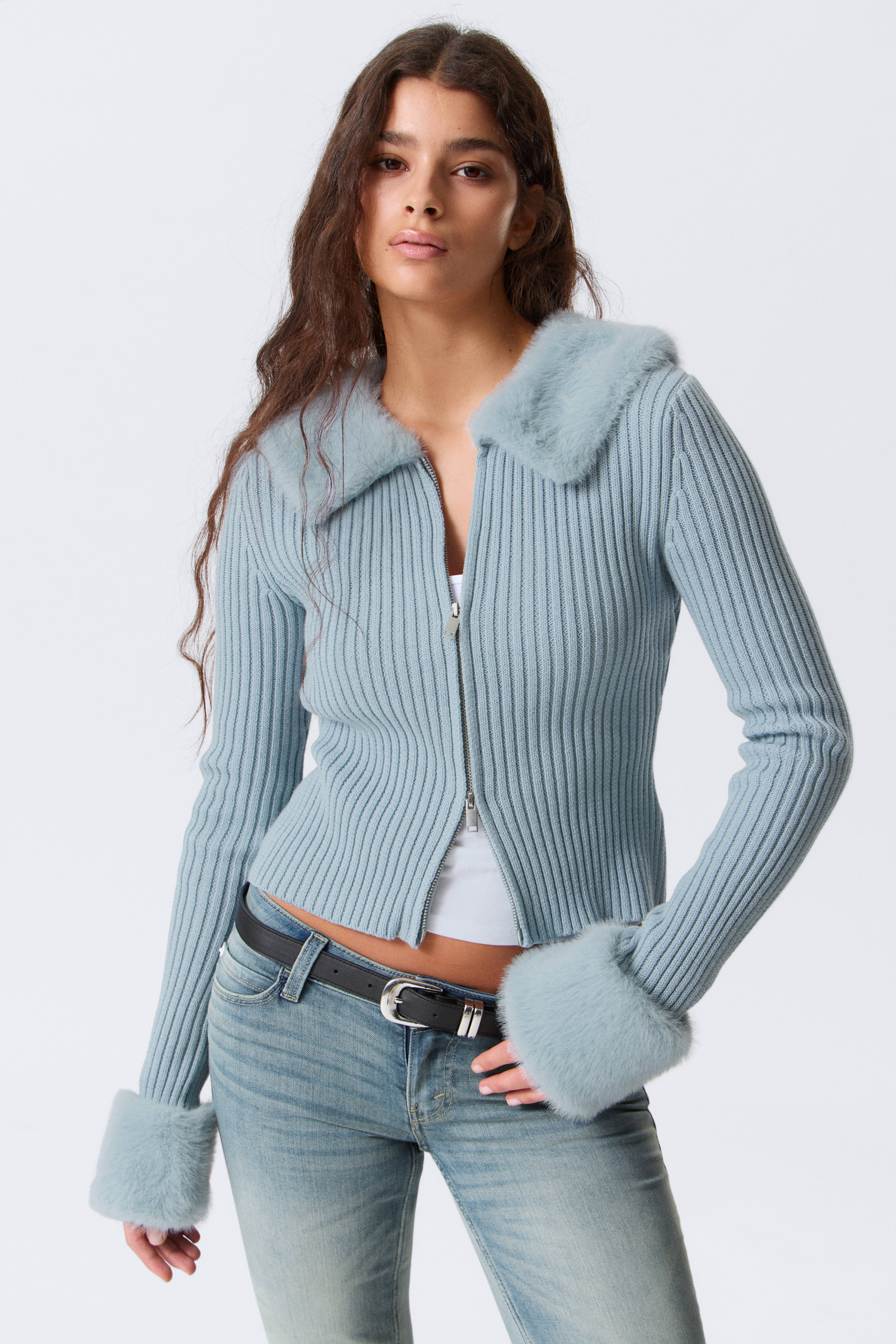 Cardigan con zip e bordo in pelliccia sintetica Slim - Azzurro polvere