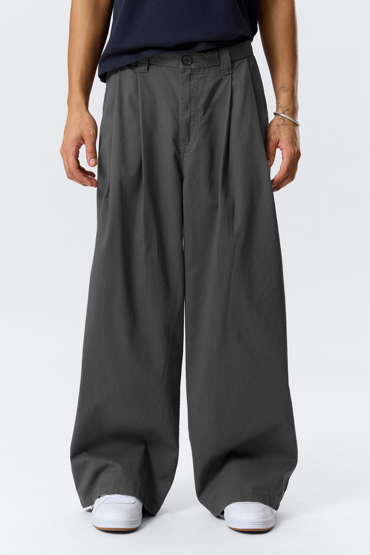 Chino Otis cu pliuri, din bumbac twill lejer - Gri închis/Light Beige/Negru - 6