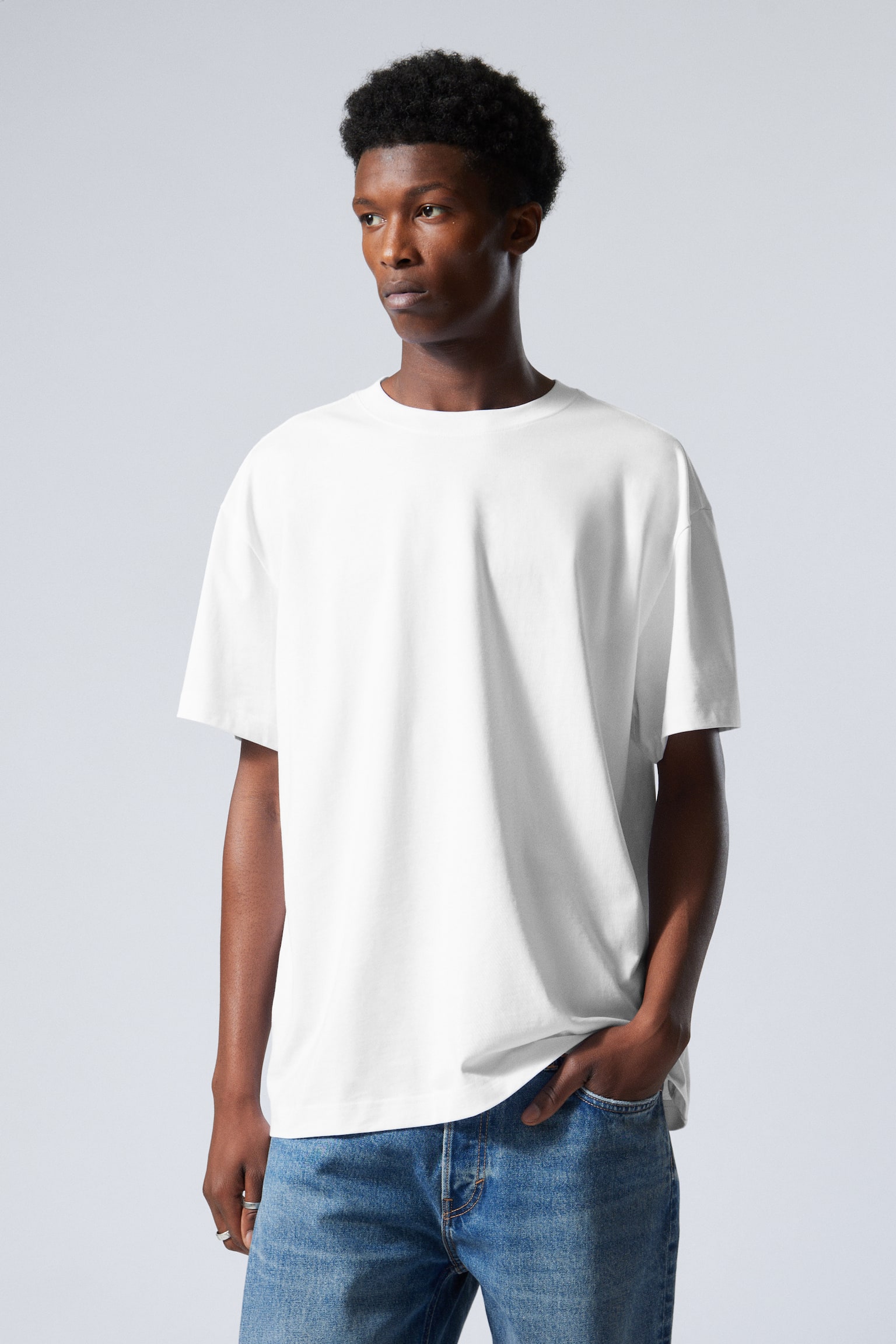 Oversized Heavyweight T-shirt - White/Washed Grey/Blue/Black/Grey/Off Black/Dusty Grey/Dark Blue/Dark Khaki Green/Ultraviolet/Light Khaki Green/Light Dusty Grey/Beige/Dark Brown/Dark Blue - 1