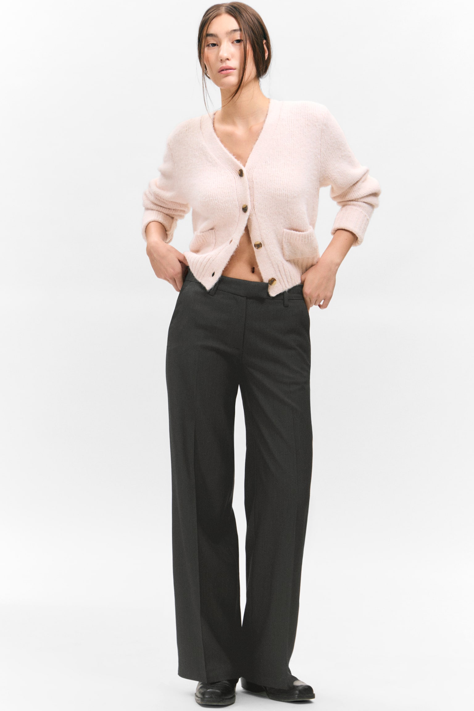 Anzughose mit niedriger Bundhöhe - Dunkelgrau meliert/Graubraun mit Nadelstreifen/Schwarz/Grau meliert mit Nadelstreifen/Schwarz/Dunkelgrau - Glitzerstreifen/Brauner Nadelstreifen - 1