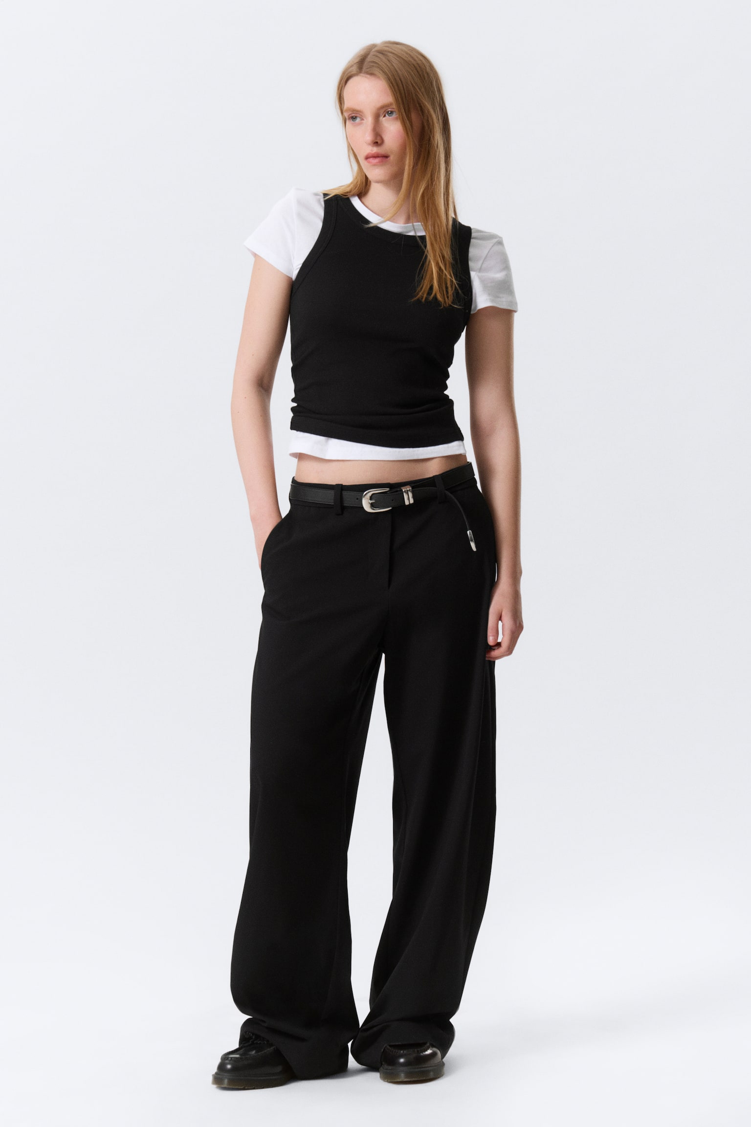 Low-Waisted Loose Fit Suit Trousers - Black/Тъмно сиво с фини райета/Тъмно сиво меланж - 2