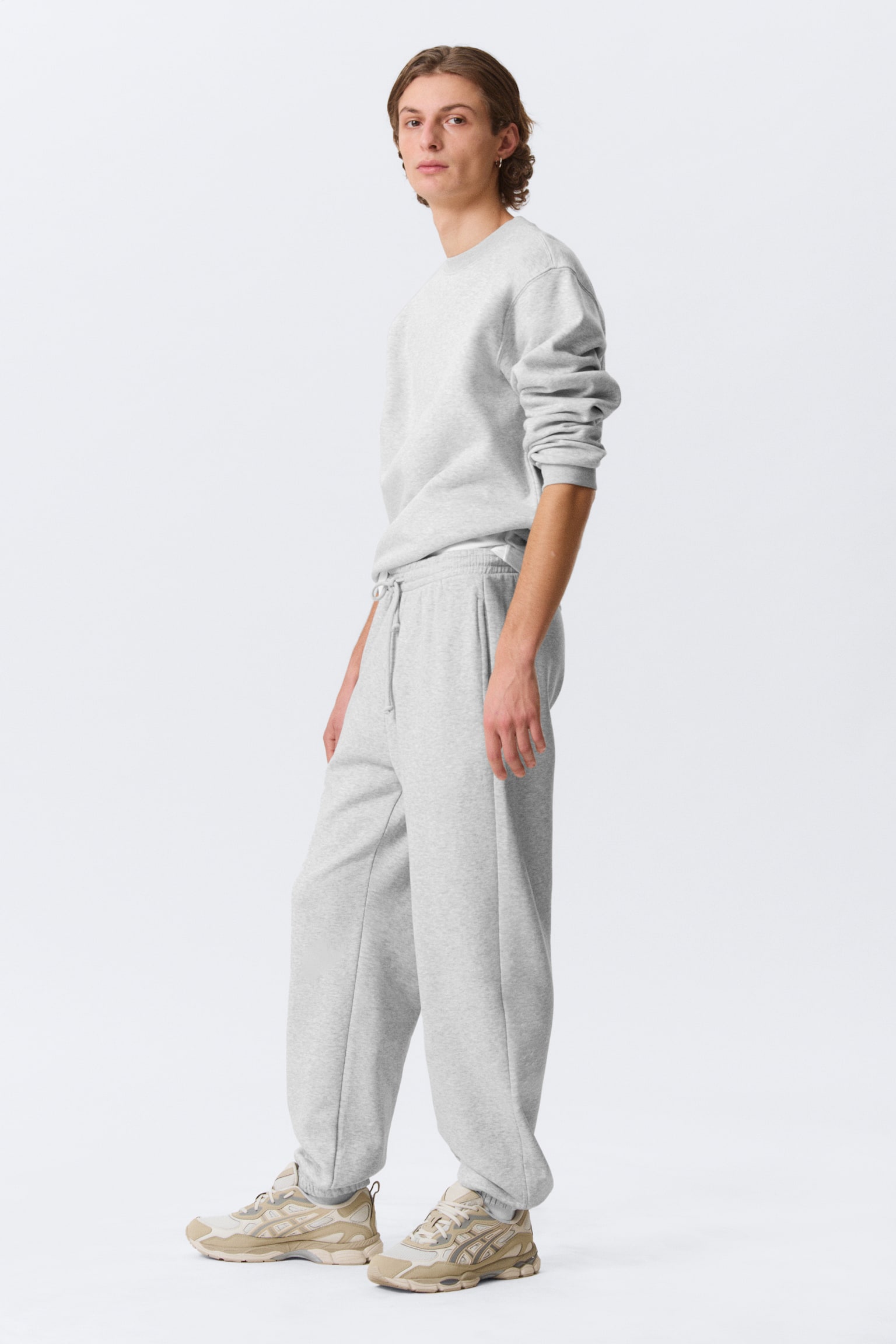 Pantaloncini sportivi - Grigio mélange/Nero - 4