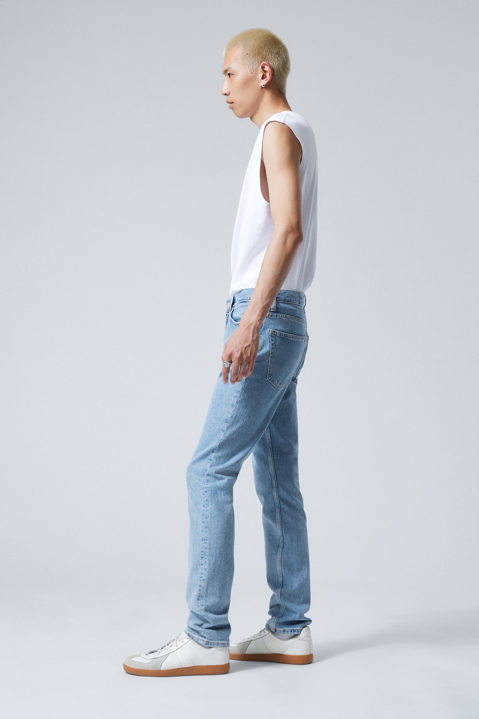 Sunday Slim Tapered Leg Jeans - Cerulean Blue - Light Blue/90s Blue - Medium Blue/Almost Black - Black - 5