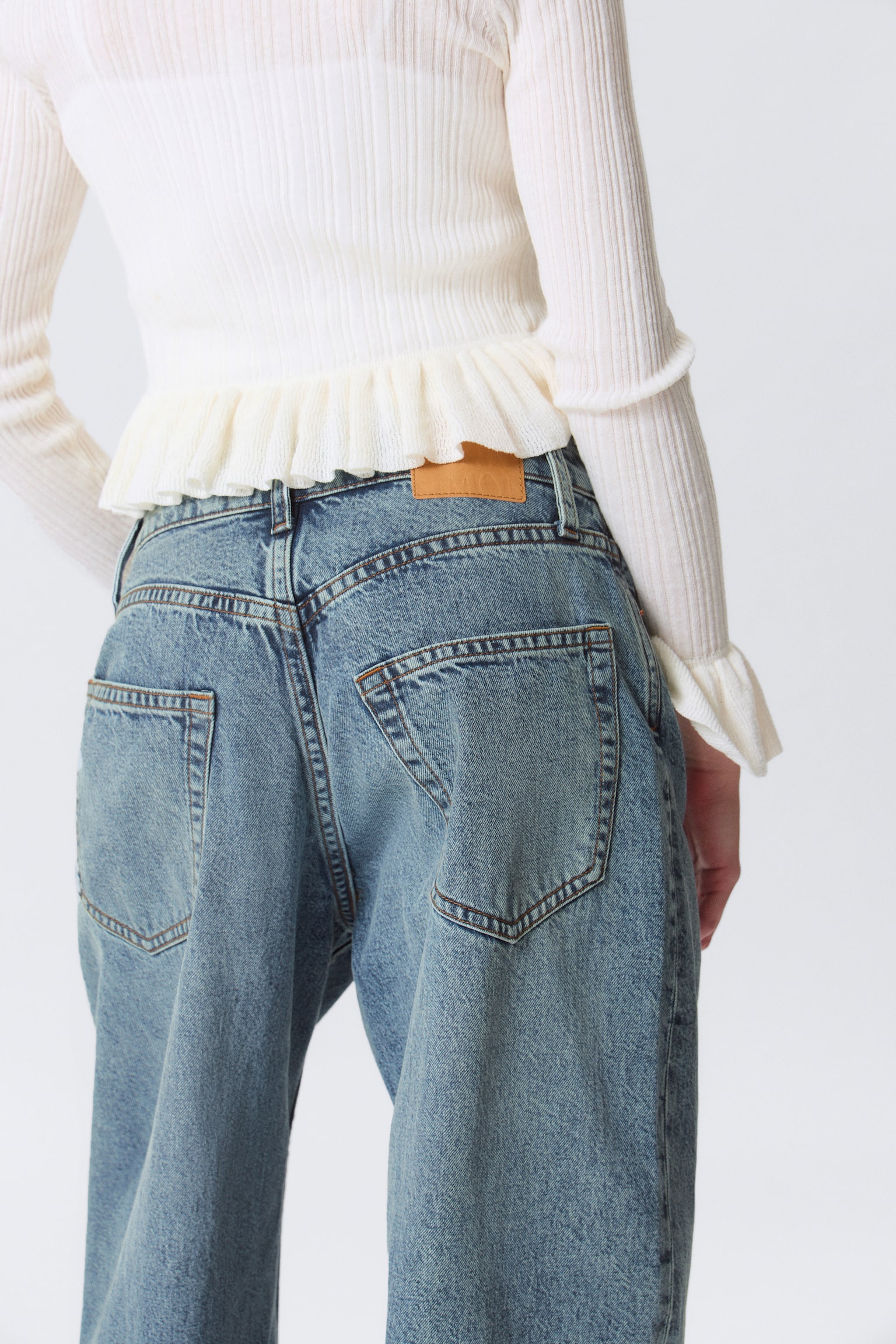 Peggy Low Rise Loose Baggy Leg Jeans - Blau - Umgeschlagenes Bein/Blue Rinse - Dunkelblau/Tuned Black - Schwarz - 4