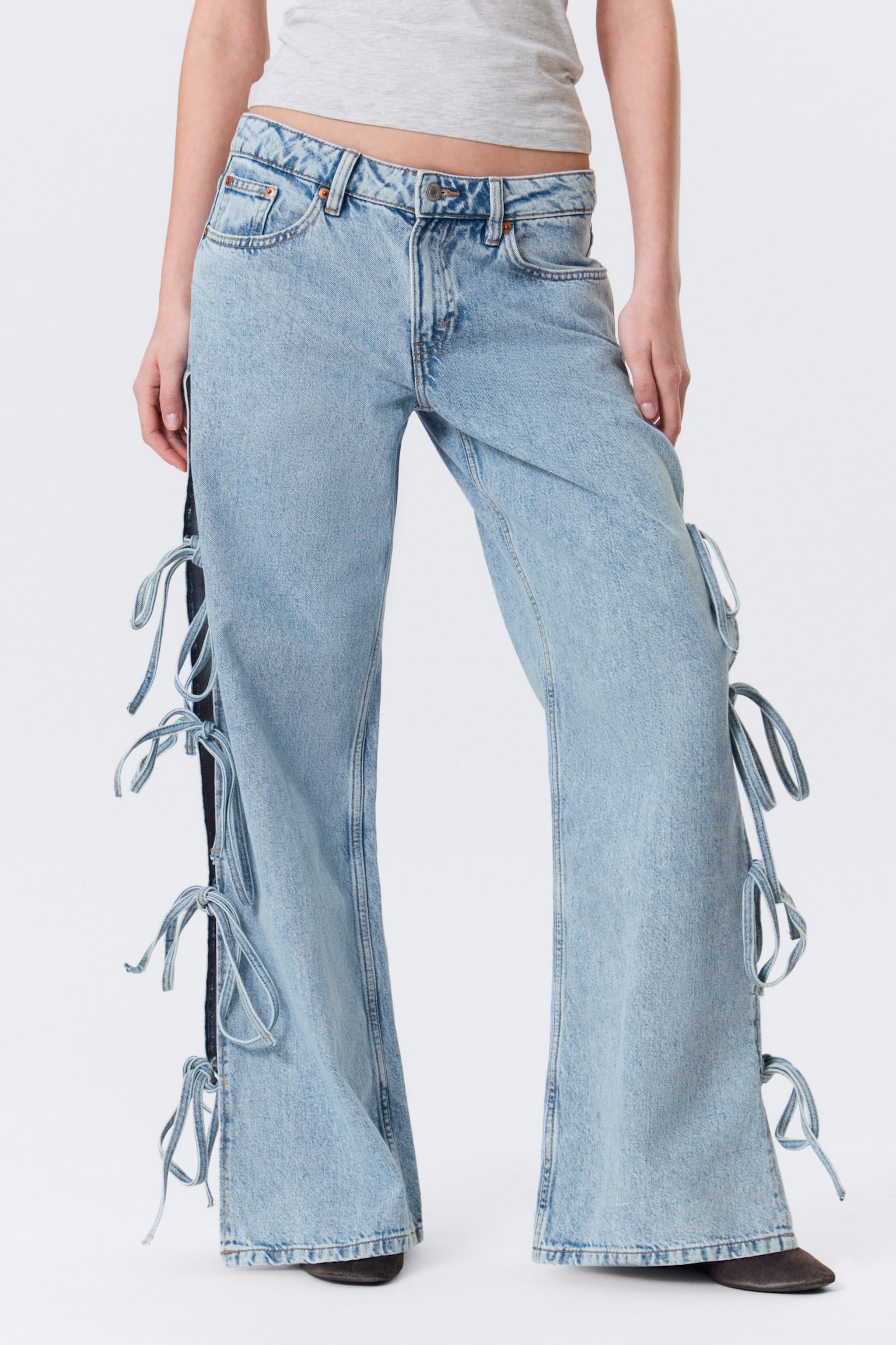 Imoo Low Waist Loose Wide Leg Bow Jeans - Mid Blue - Mellanblå - 5