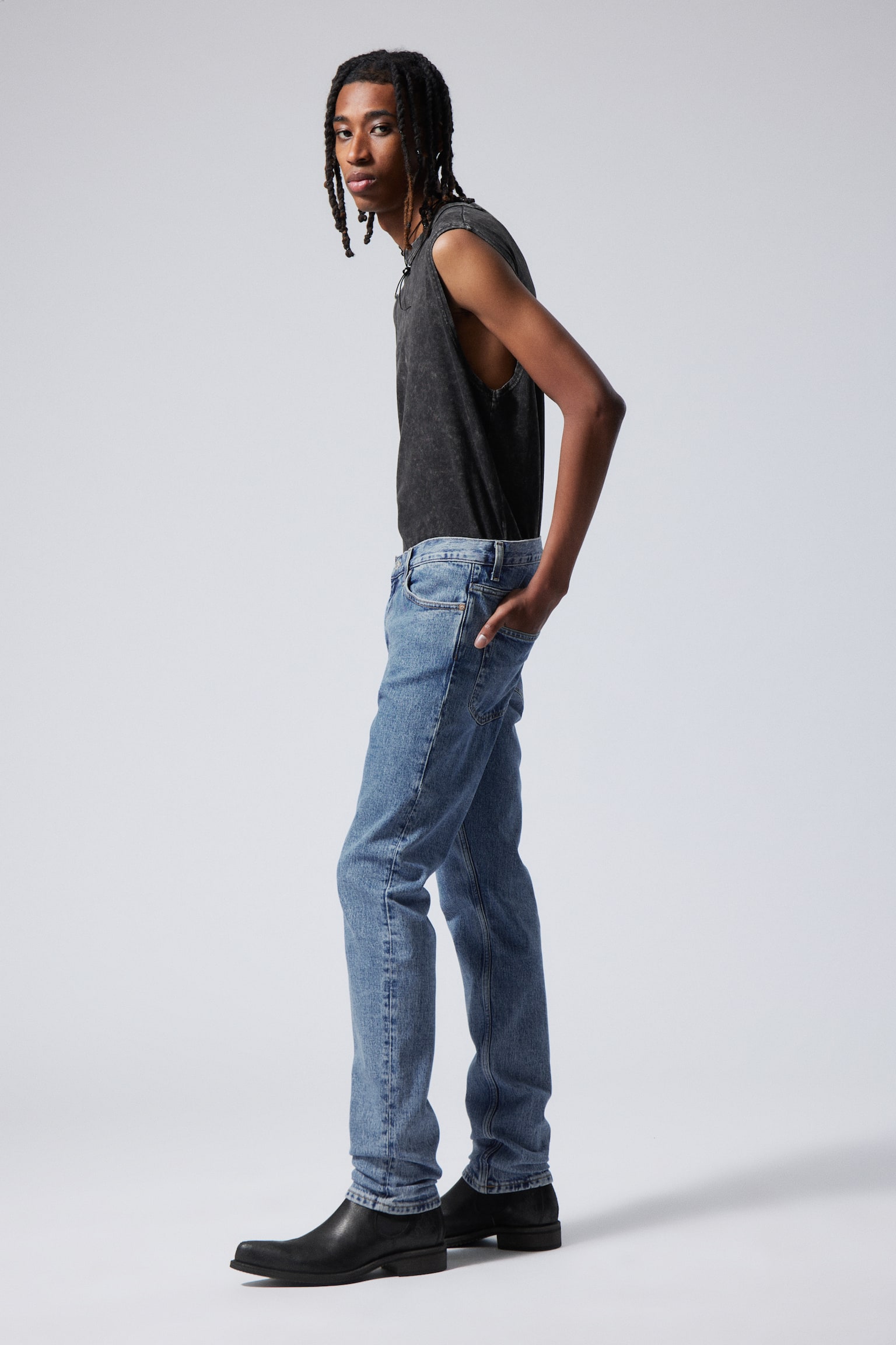 Sunday Slim Tapered Leg Jeans - 90s Blue - Medium Blue/Almost Black - Black/Cerulean Blue - Light Blue - 6