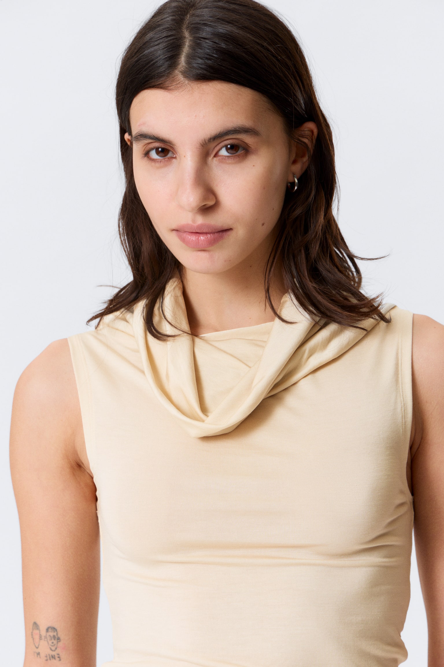 Top senza maniche con collo alto - Beige chiaro/Nero - 5