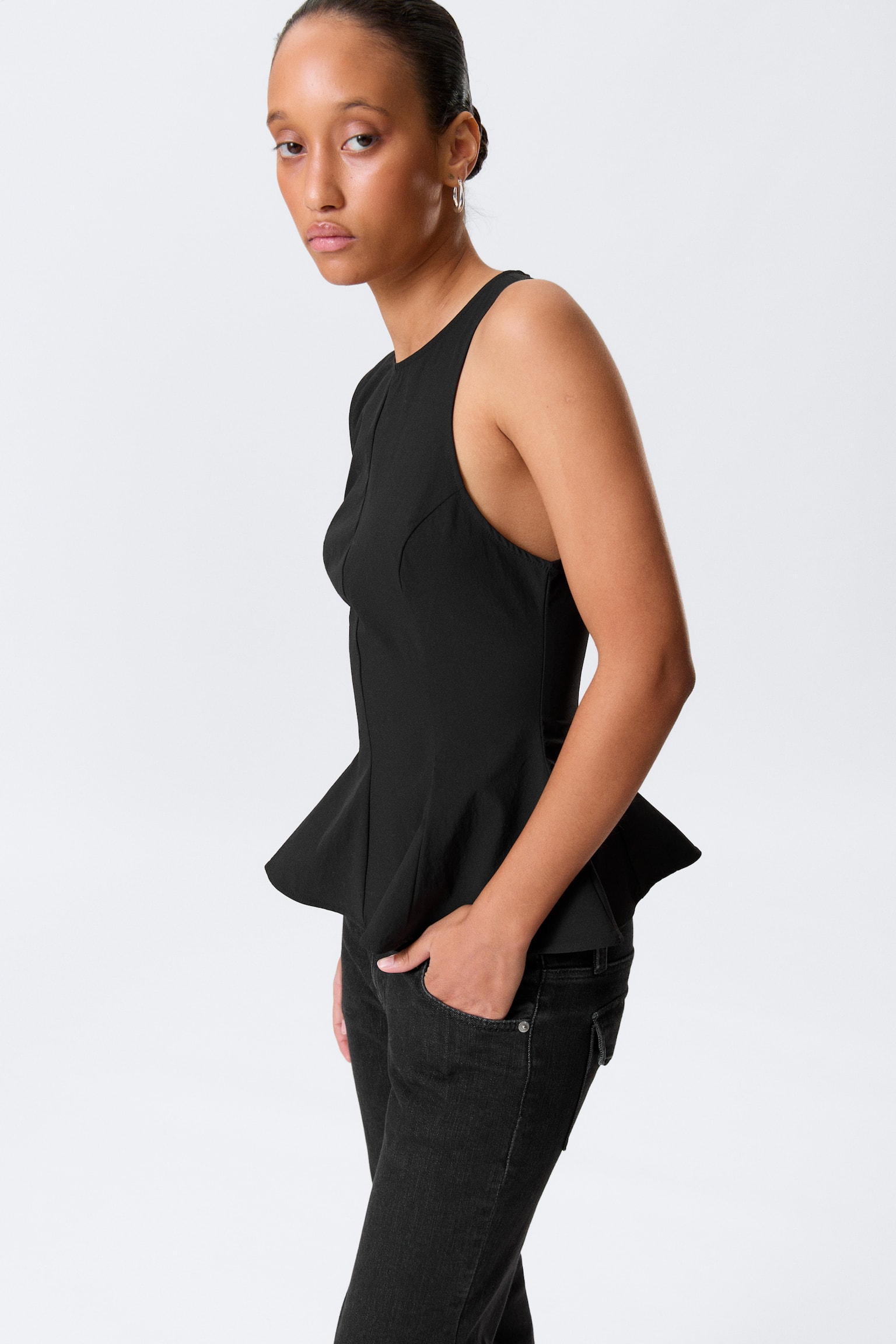 Eng anliegendes Peplum-Top aus Nylon - Schwarz/Beige - 5