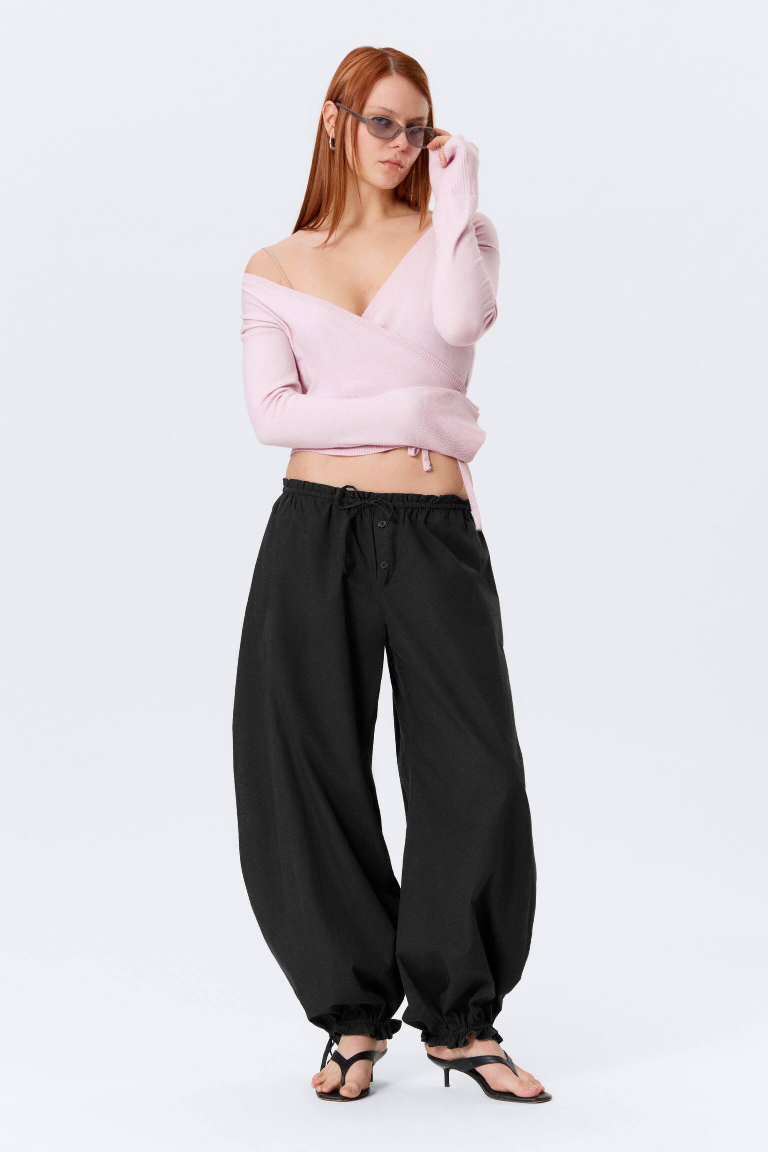 Low Rise Ruched Drawstring Trousers - Schwarz/Offwhite/Helles Khakigrün - 1