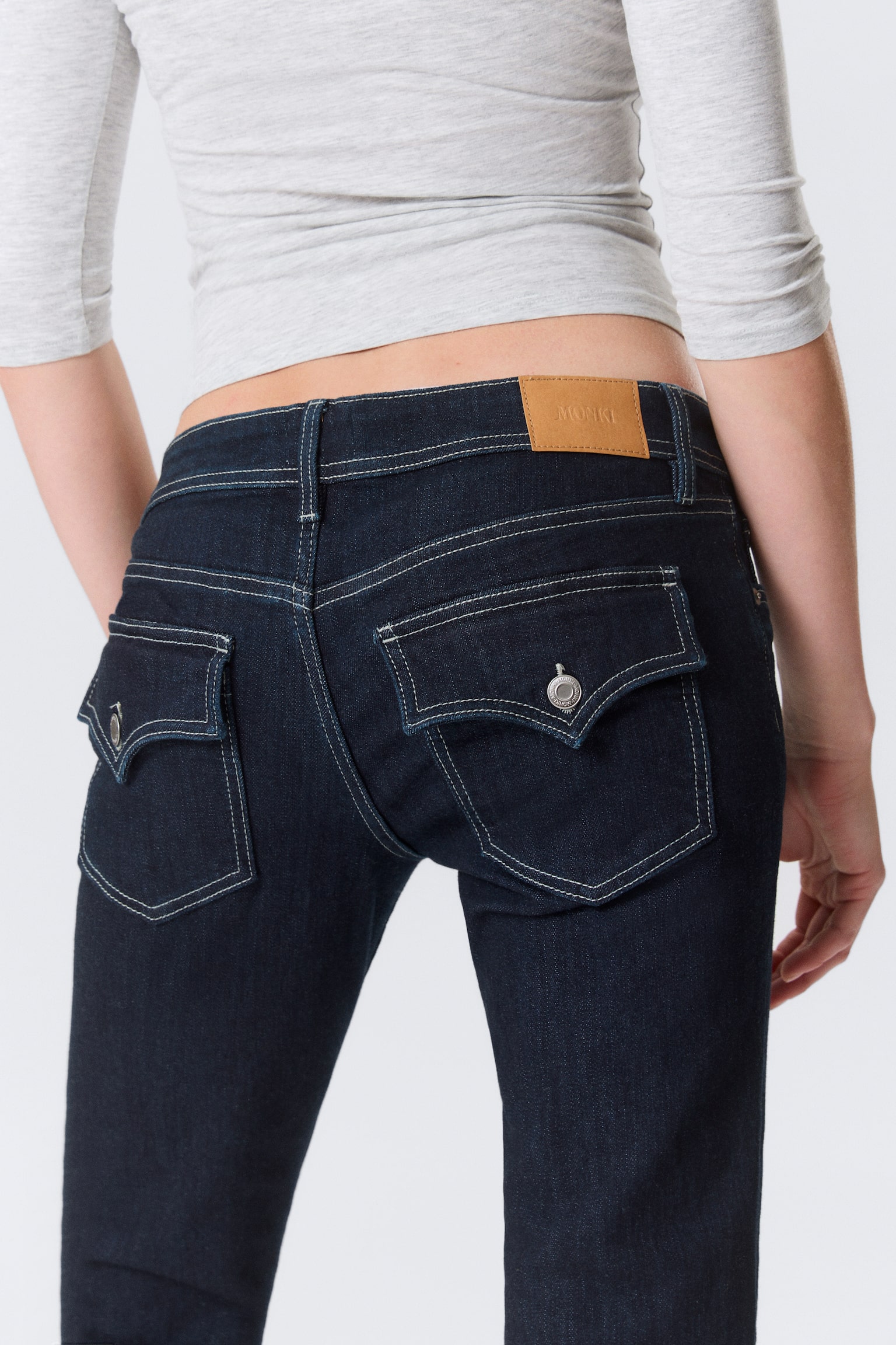 Low Rise Slim Flared Leg Jeans - Blue Rinse - Dunkelblau/Ink Black - Schwarz/Fresh Blau - Mittelblau - 4