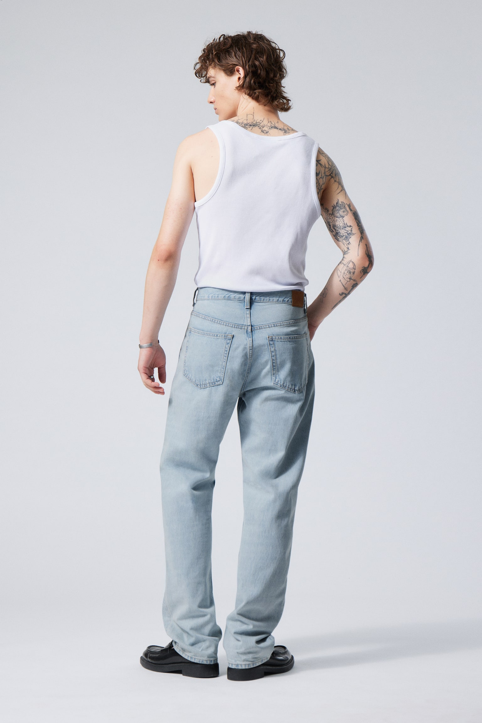 Space Relaxed Straight Leg Jeans - Opulent Blue - Light Blue/Compact Blue - Dark Blue/Tuned Black - Black/Steel Blue - Medium Blue/Iron Blue/Canyon Grey - Medium Grey/Misty Grey - Light Grey/90s Blue - Medium Blue/Clay Grey - Grey/Medium Dusty Blue - 4