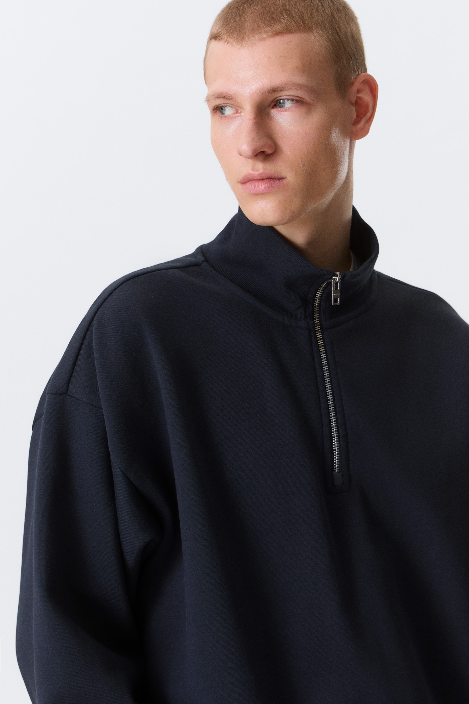 Lockeres Sweatshirt mit halbem Reißverschluss - Dunkles Marineblau/Grey/Schwarz/Dunkelrot - 5