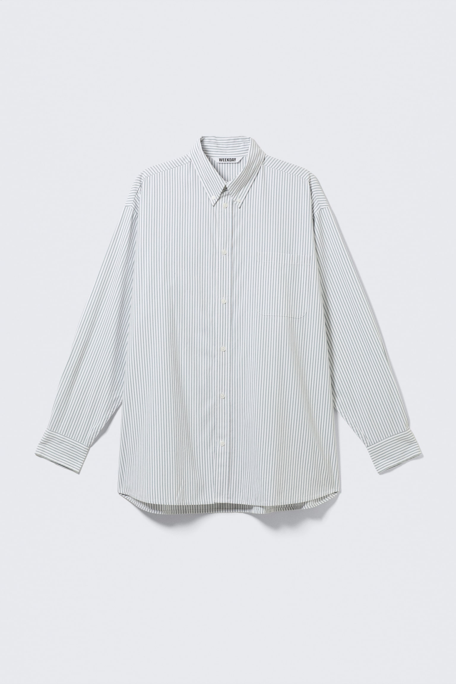 Oversized stribet skjorte med knapper - Hvid, blåstribet - 2