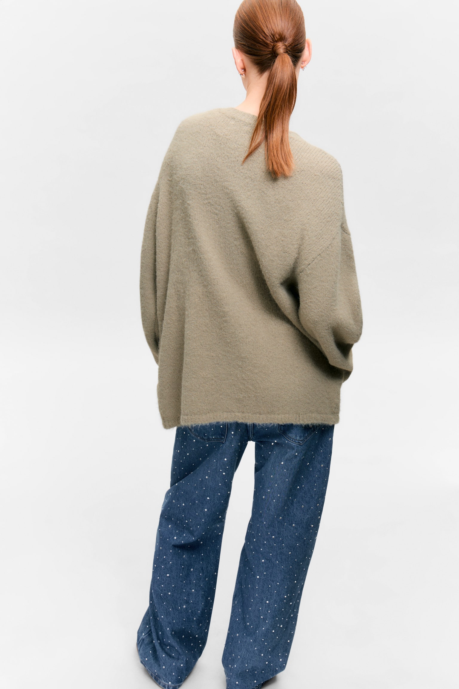 Weiche Strickjacke mit V-Ausschnitt - Staubiges Beige/Schwarz/Dunkelbraun & gelb gestreift/Pflaume/Grün/Beige gestreift - 4