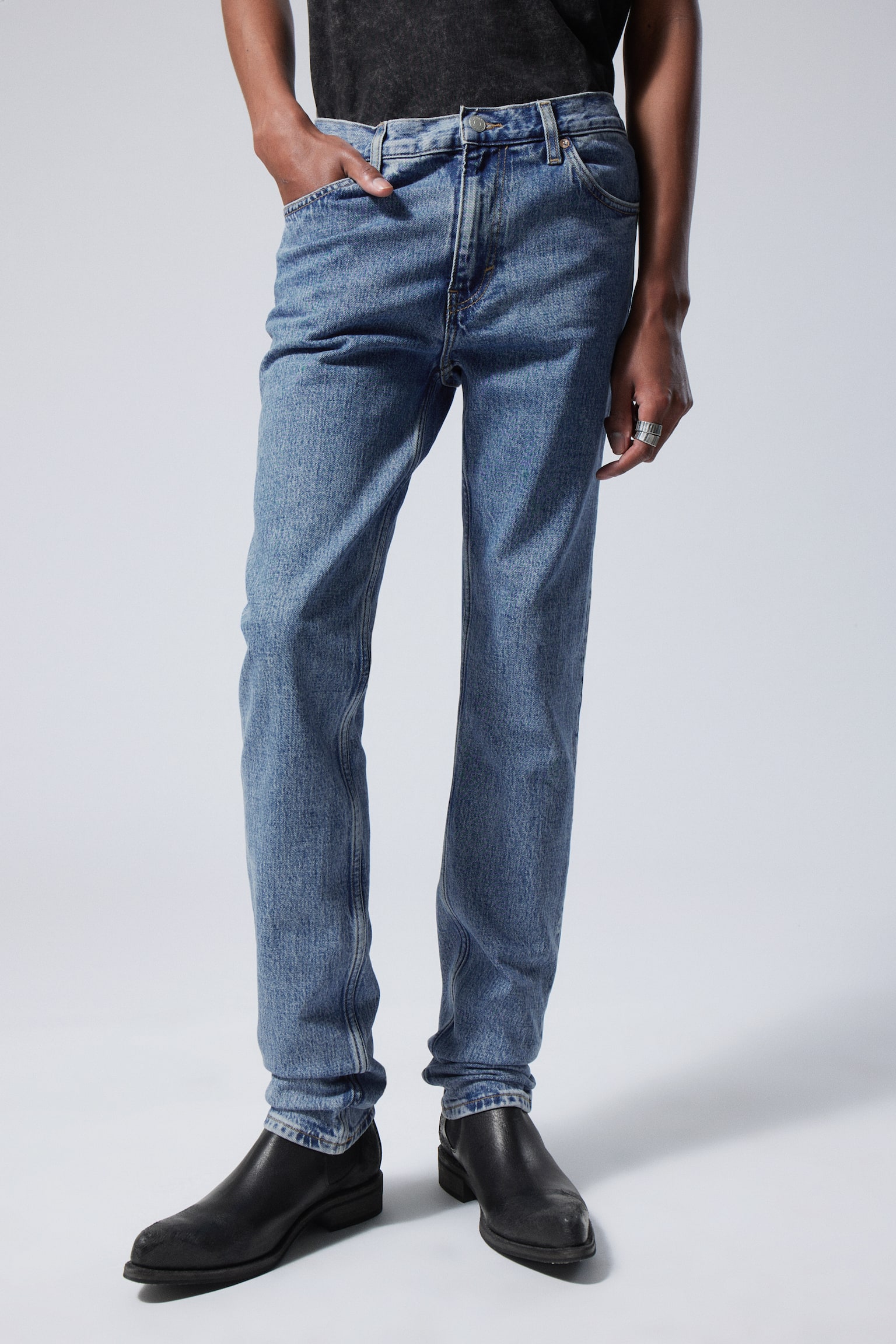 Sunday Slim Tapered Leg Jeans - 90s Blue - Medium Blue/Almost Black - Black/Cerulean Blue - Light Blue - 3