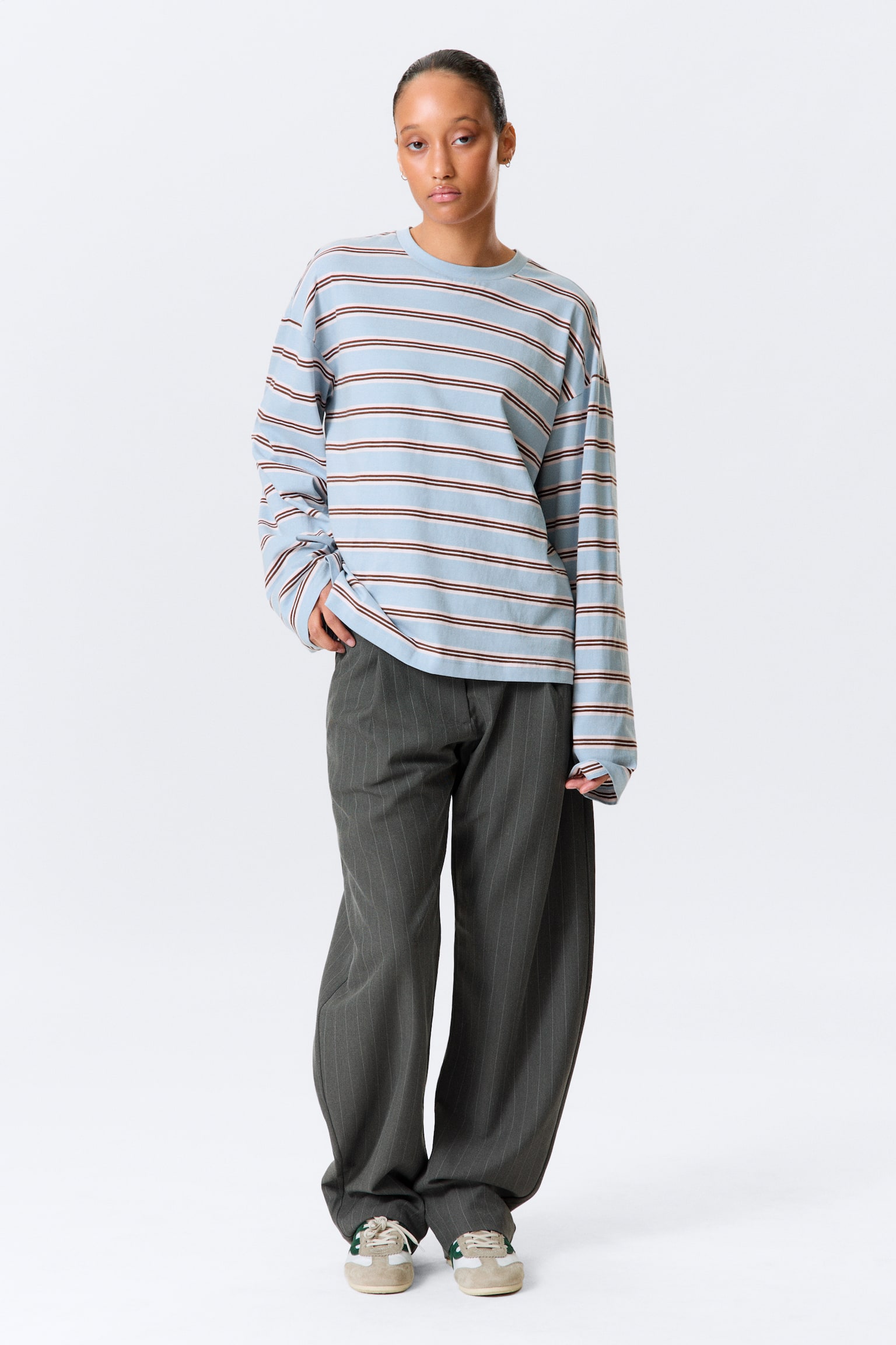 Longsleeve-Shirt aus Baumwolle - Blau/Mehrfarbig gestreift/Marineblau/Rosa gestreift/Koralle/Lila gestreift/Blau/braun gestreift/Rosa - Gelbe Streifen/Staubweiß - Braune Streifen - 5