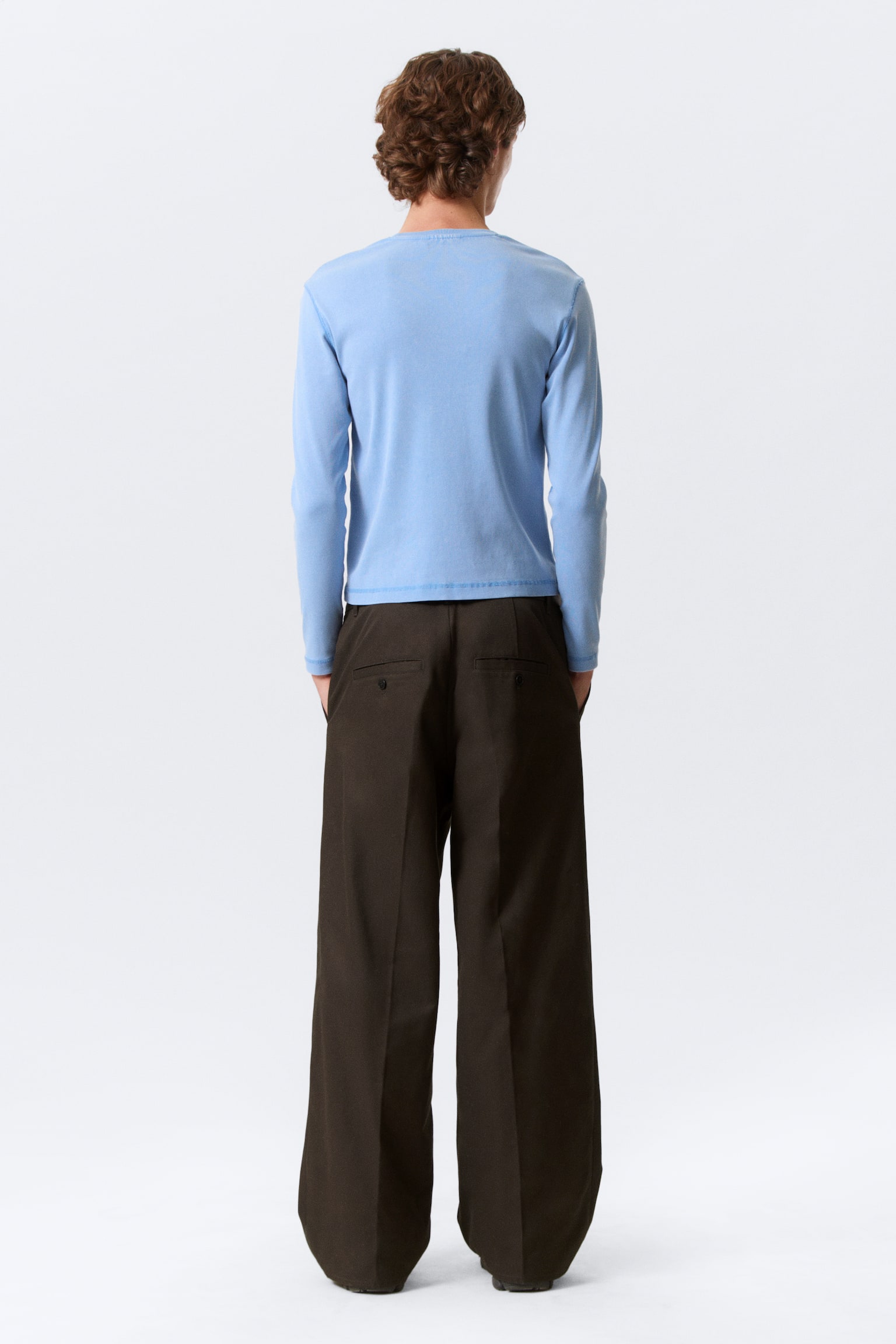 Emil Chinohose mit lockerer Passform - Dunkelbraun/Schwarz - 3