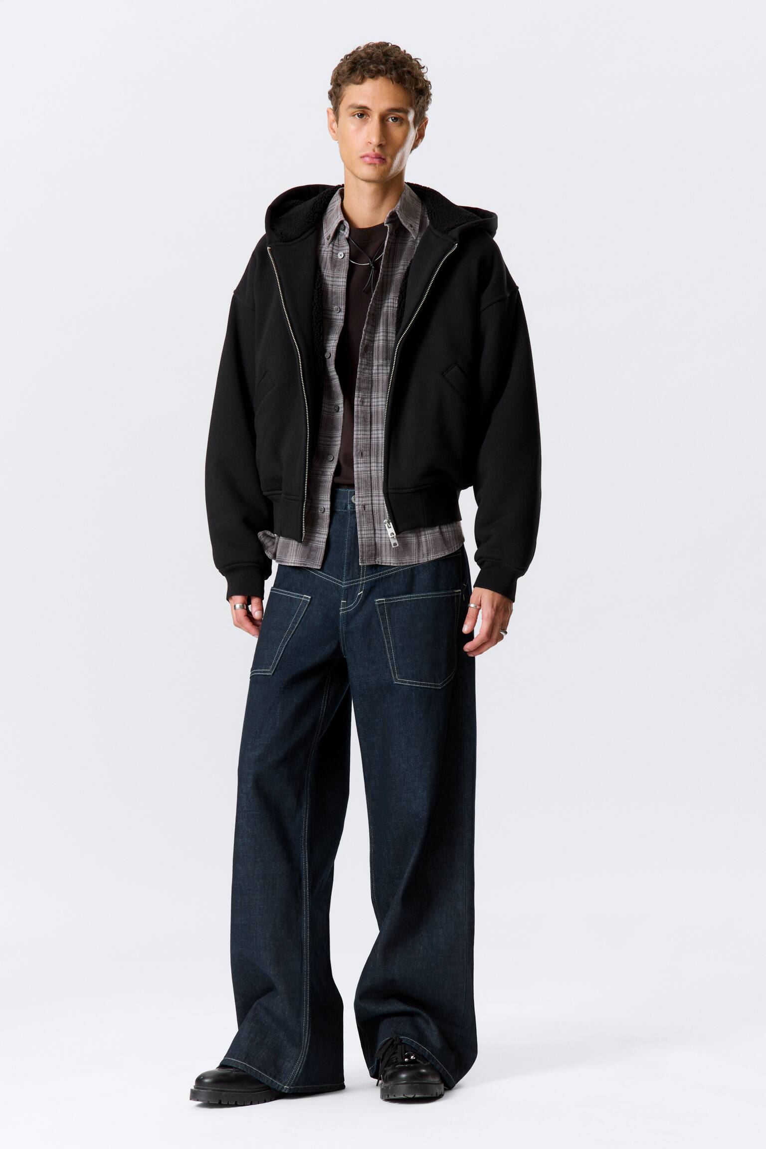 Gefütterter Bomber-Hoodie mit Reißverschluss - Schwarz - 3