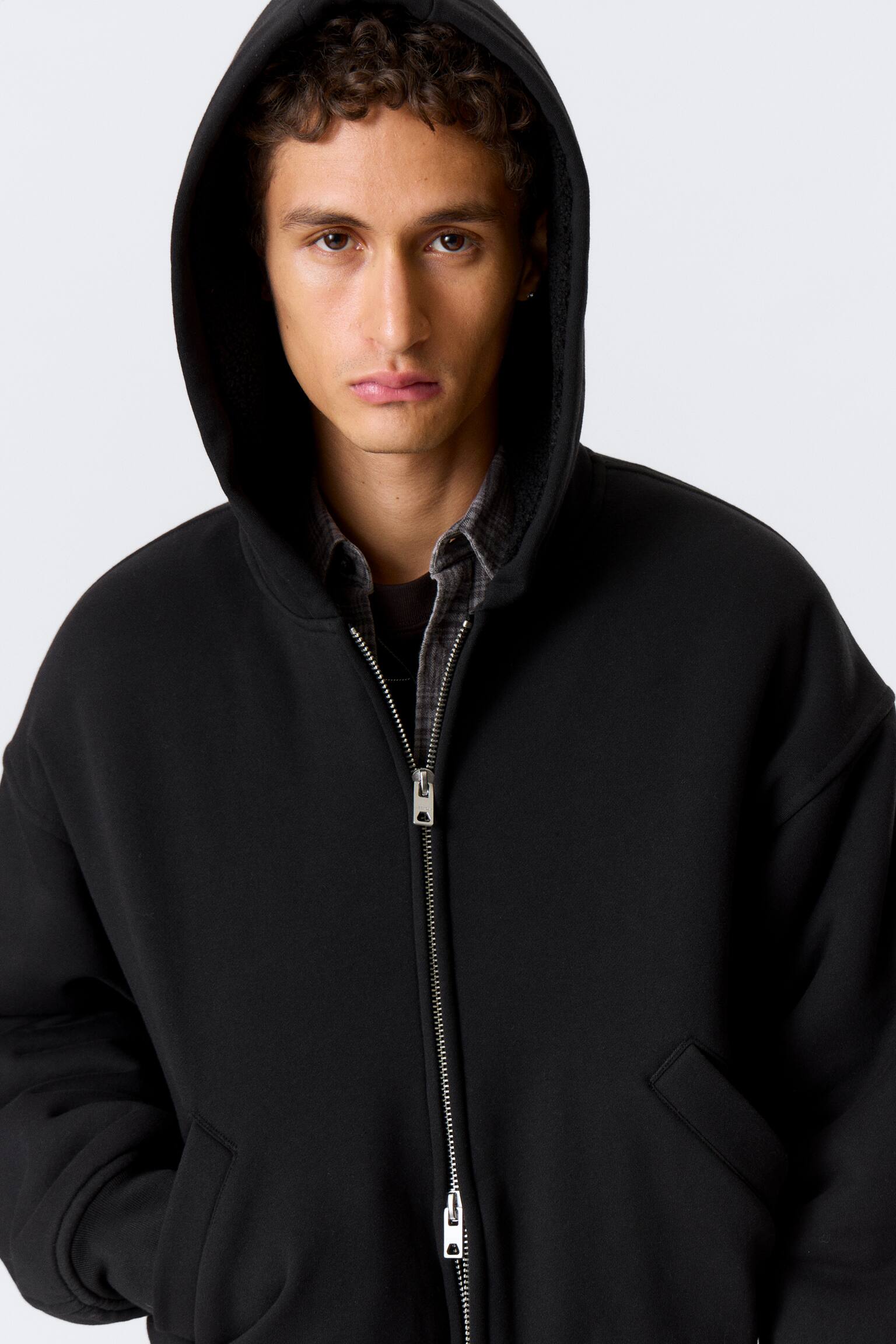 Gefütterter Bomber-Hoodie mit Reißverschluss - Schwarz - 7