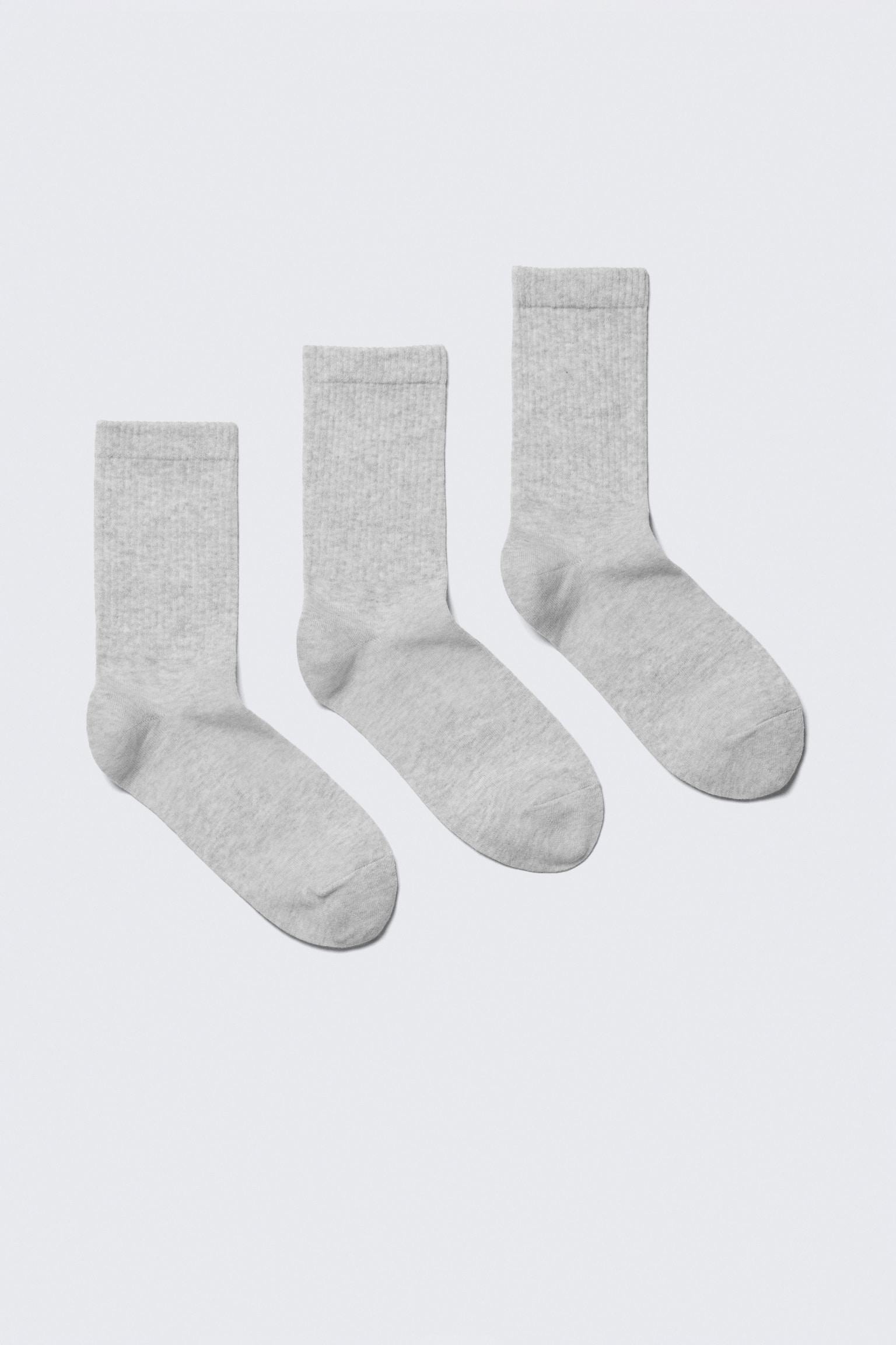 3er-Pack gerippte sportliche Crew-Socken - Grau meliert/Weiß/Dunkelgrau/Hellgrau/Violett - 1