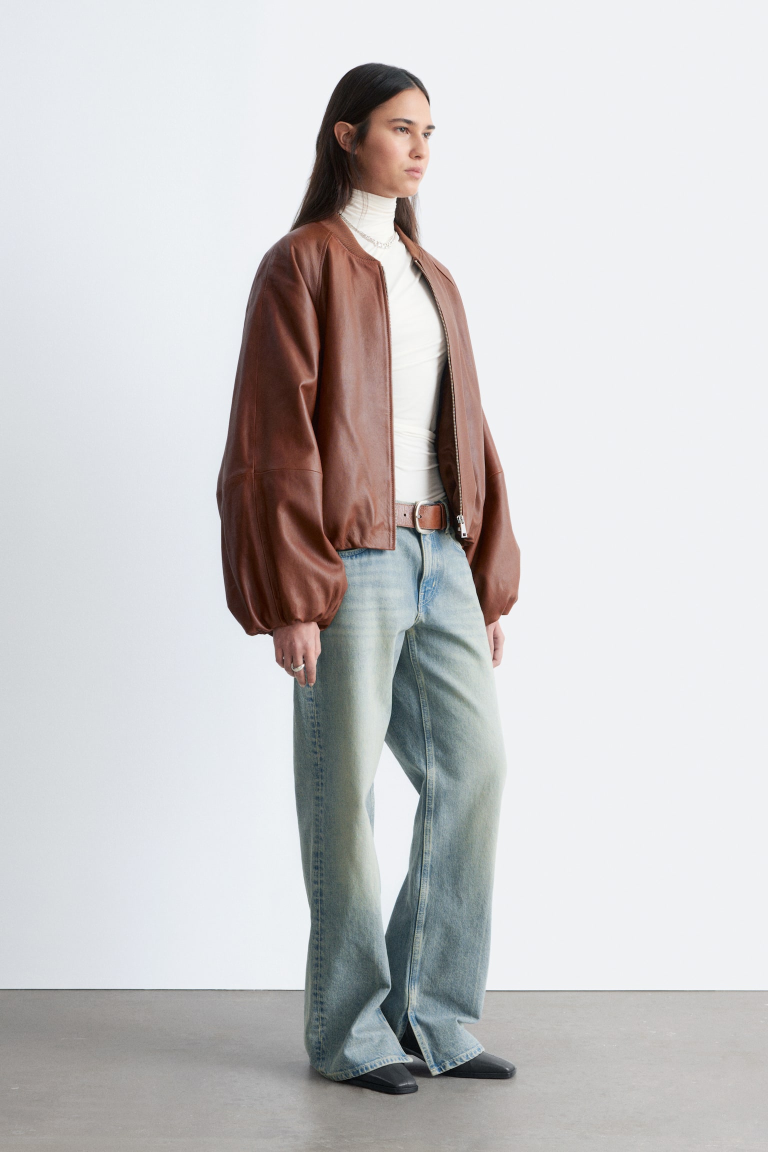 Jeans mit geradem Bein - Verwaschenes Hellblau - 1