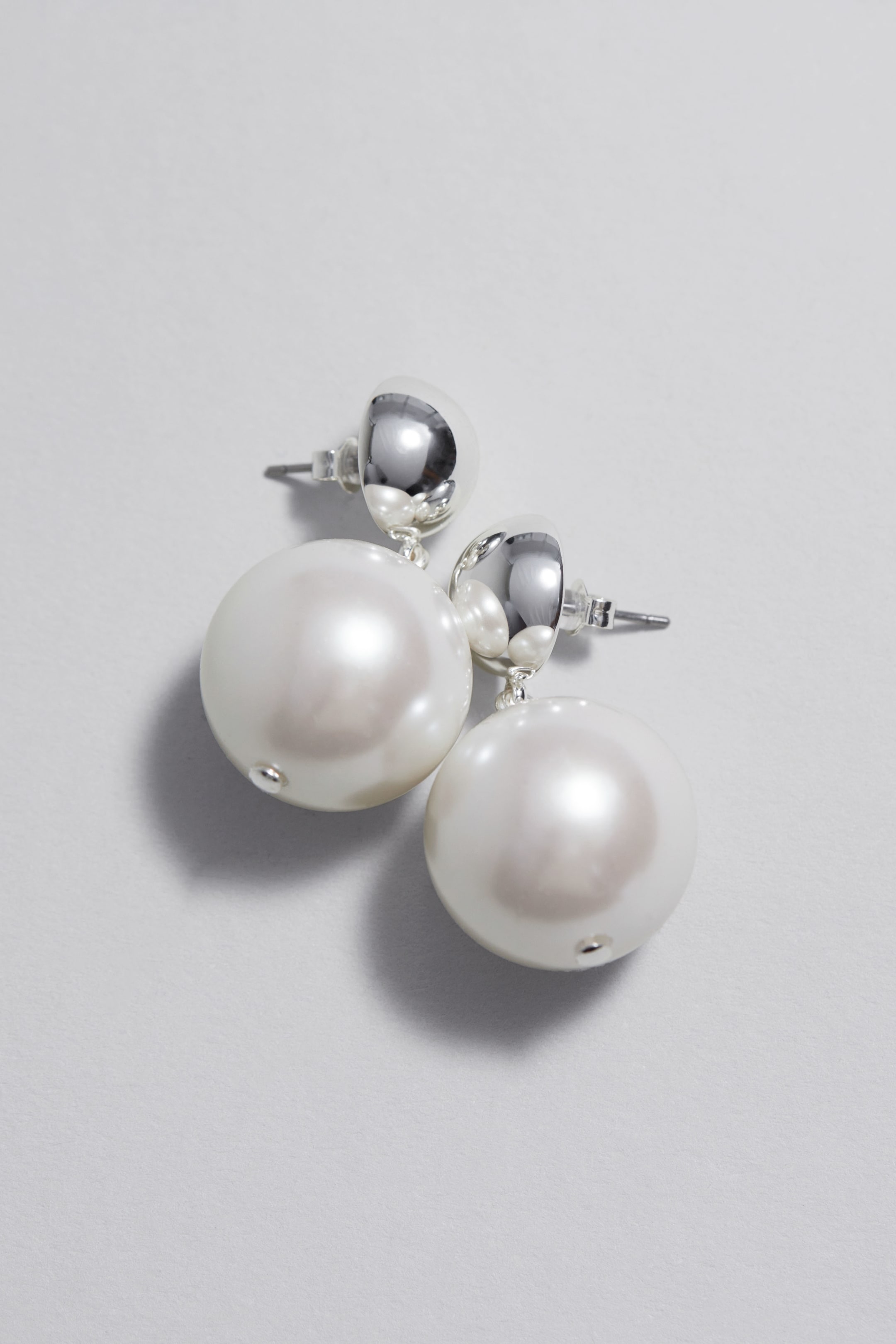 Pearl Drop Earrings - Silver/Pearl - Ladies | H&M GB