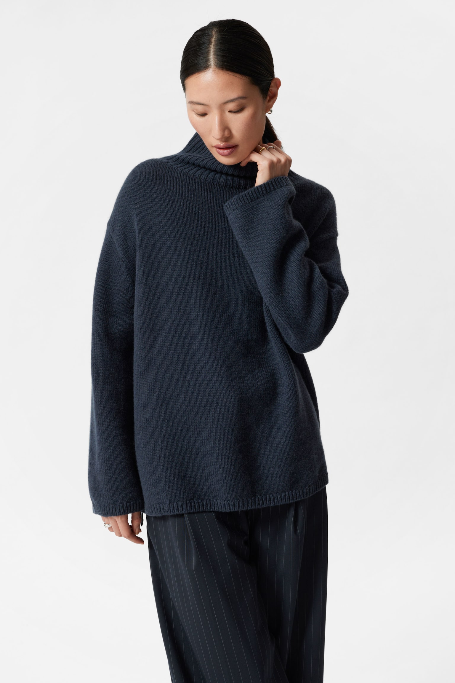 Cashmere-Blend Turtleneck Jumper - Navy/Mole - 1