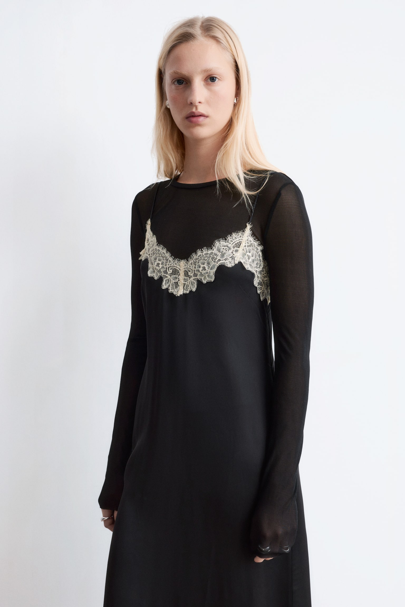 Halflange satijnen slipdress - Zwart - 7