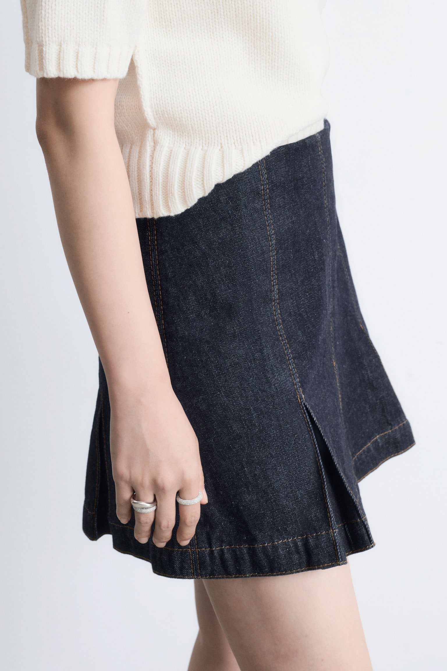 Minigonna in denim a pieghe - Blu scuro - 4